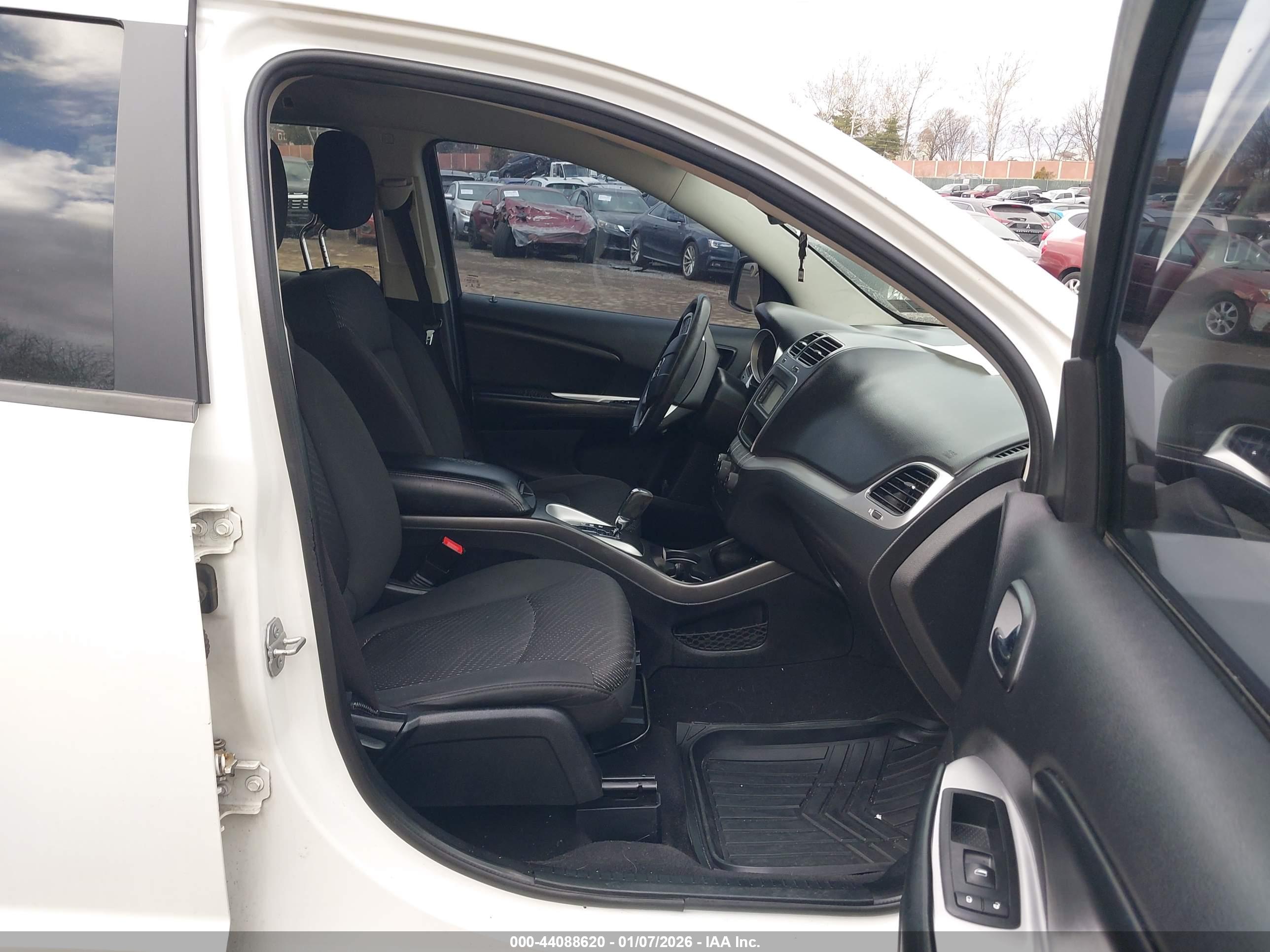 DODGE JOURNEY image 5