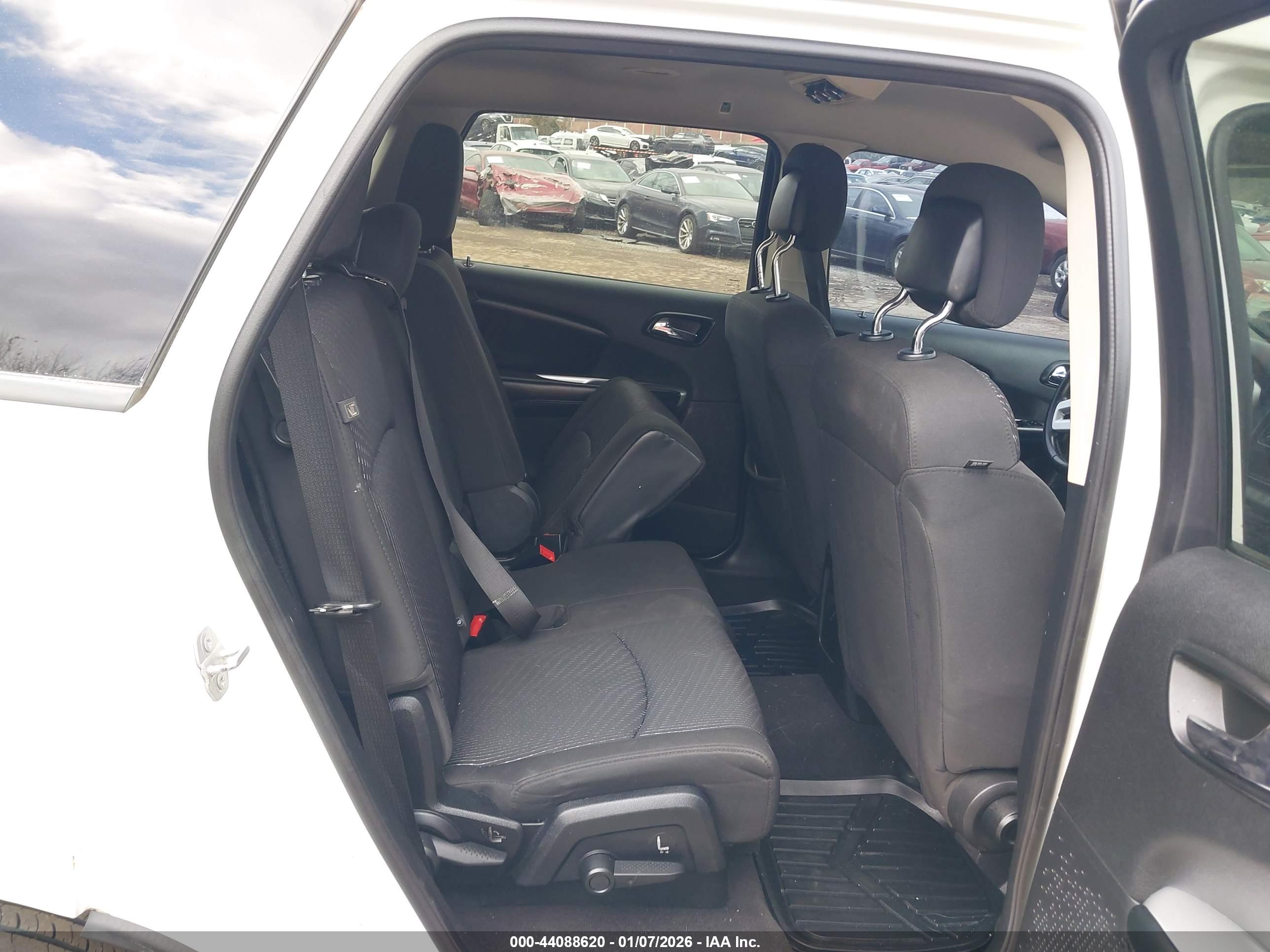 DODGE JOURNEY image 8