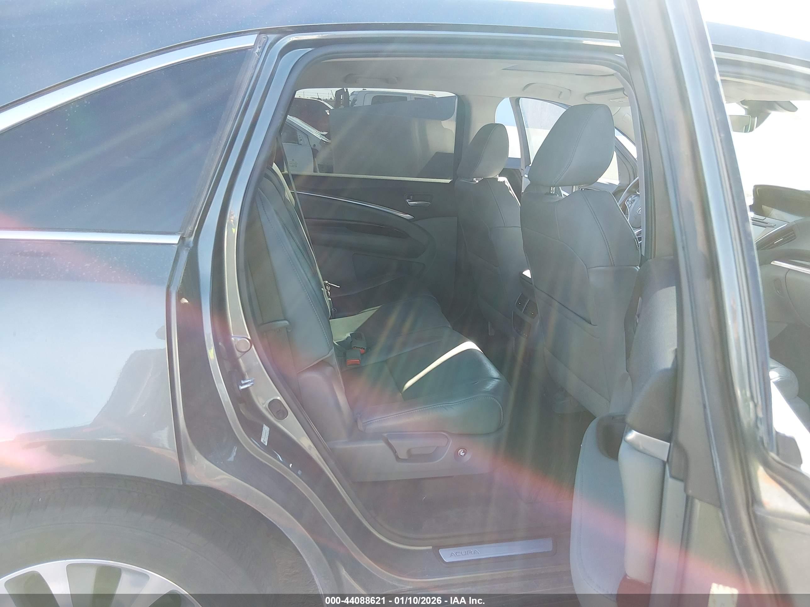 ACURA MDX image 8