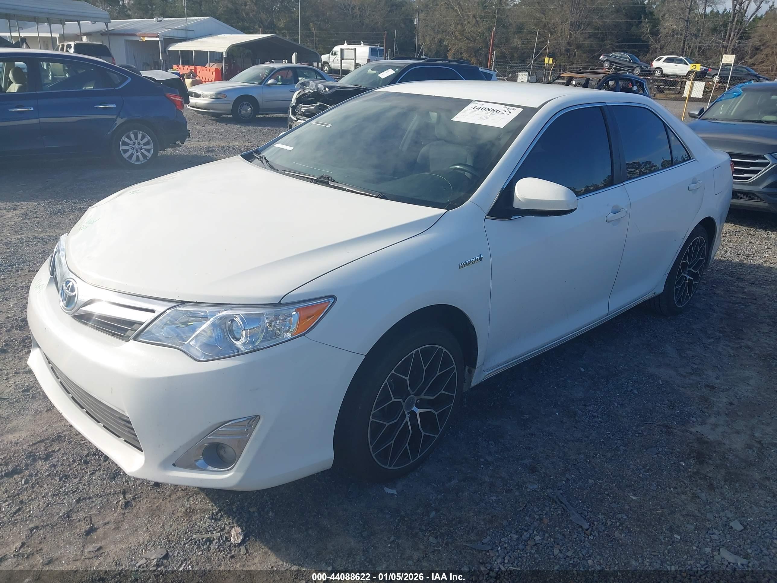 TOYOTA CAMRY image 2