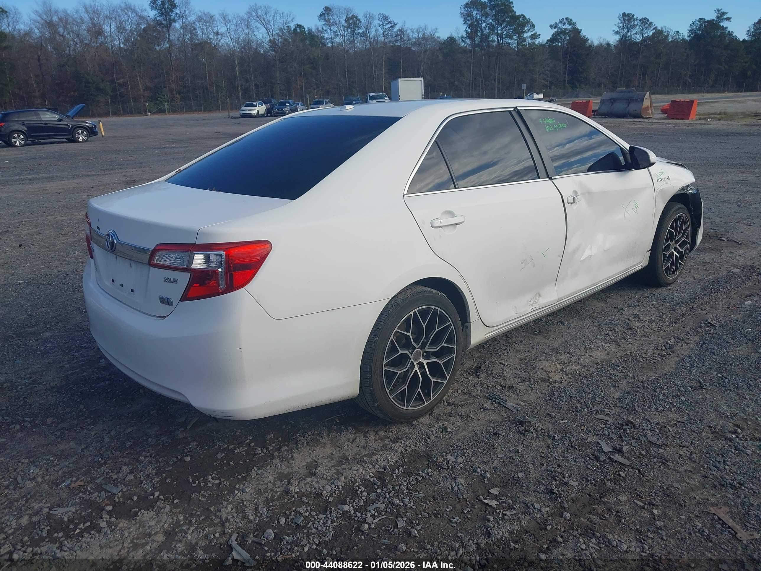 TOYOTA CAMRY image 4