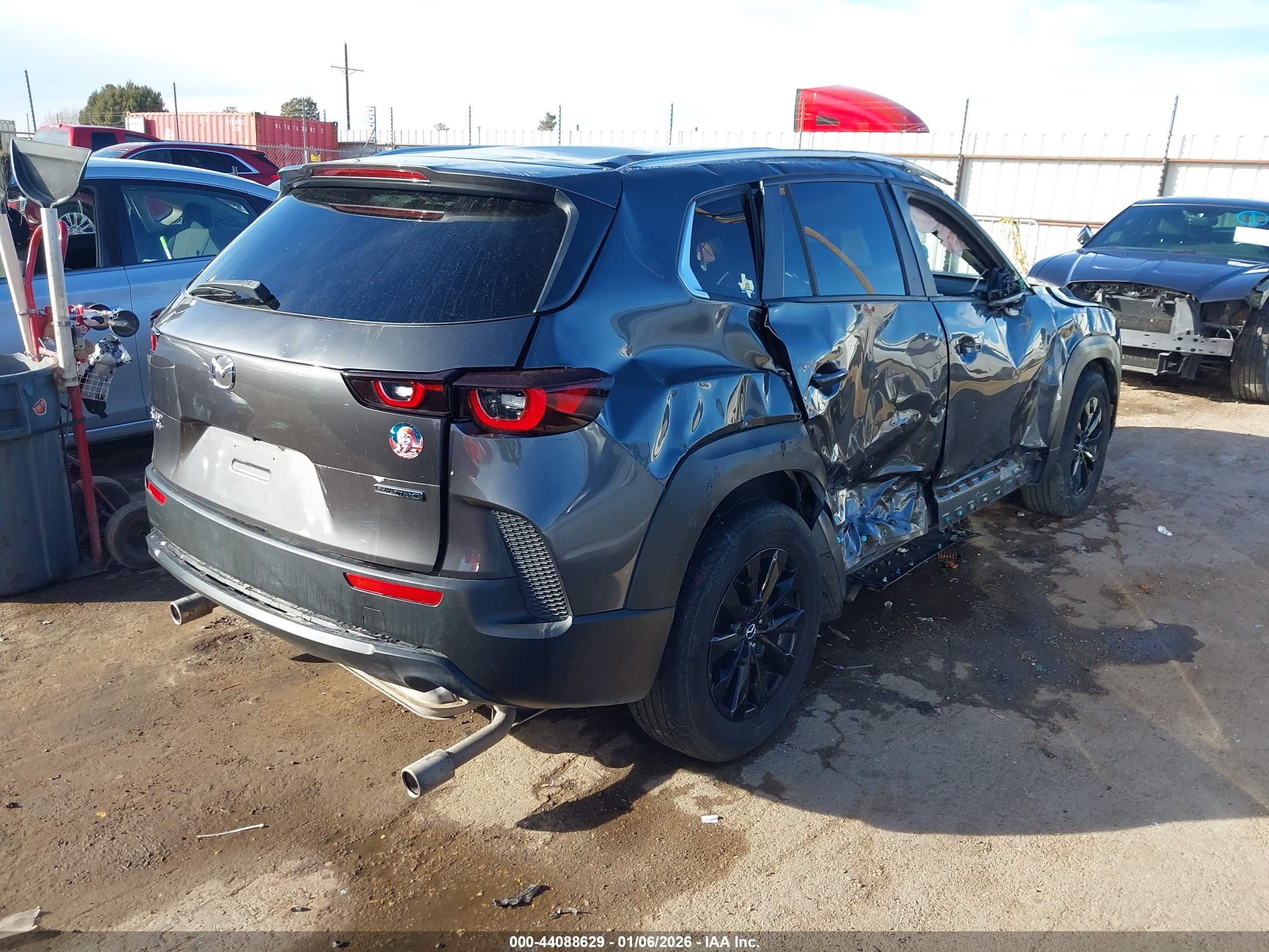 MAZDA CX-50 image 4