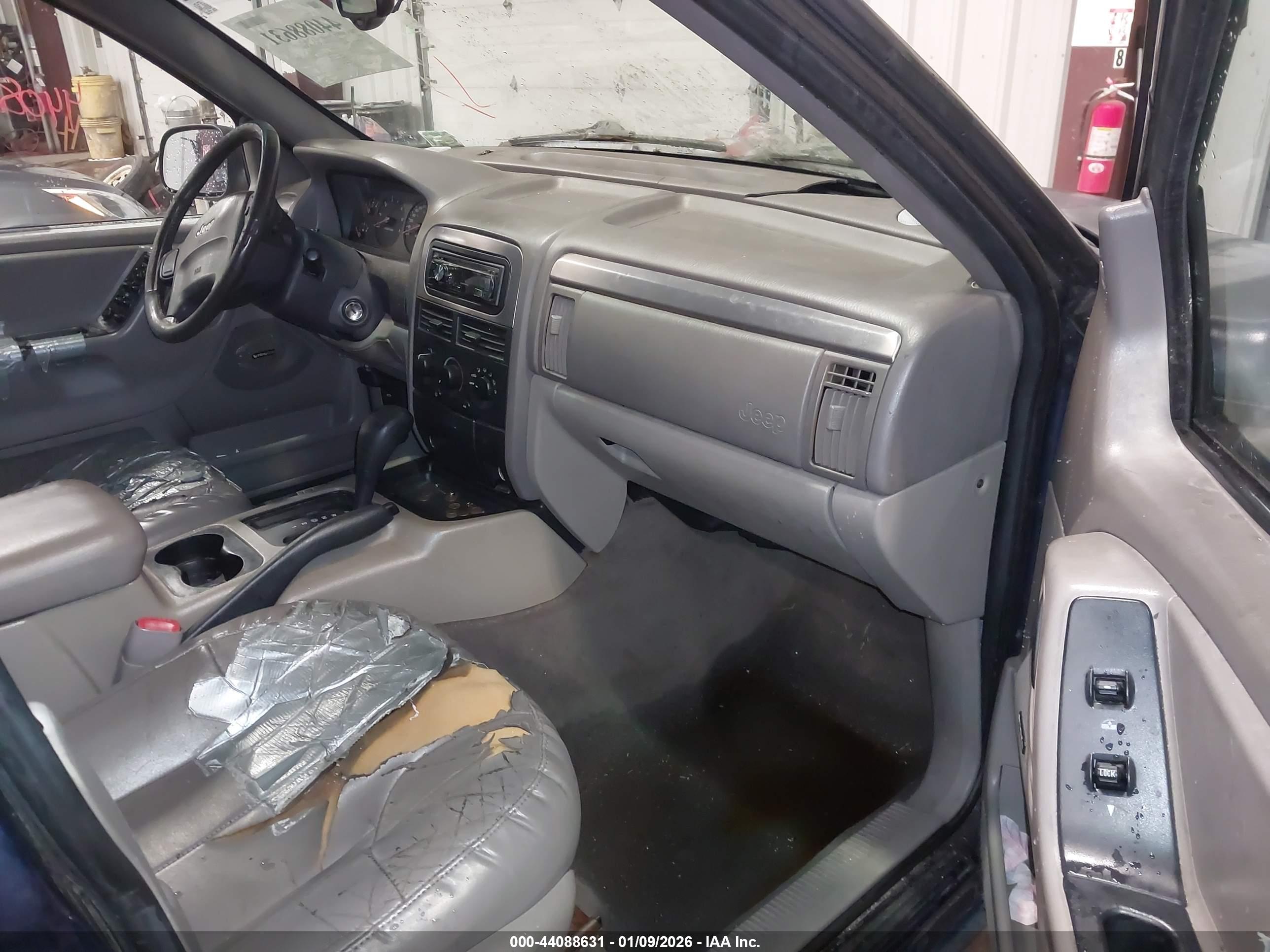 JEEP GRAND image 5