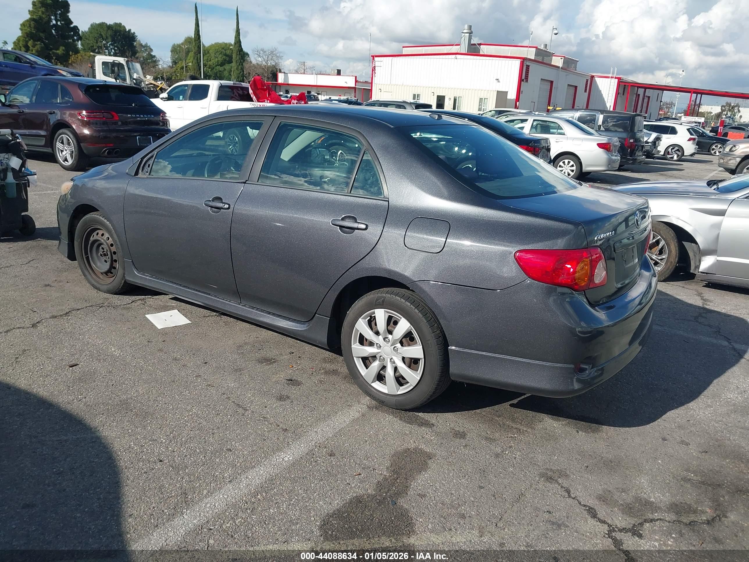 TOYOTA COROLLA image 3