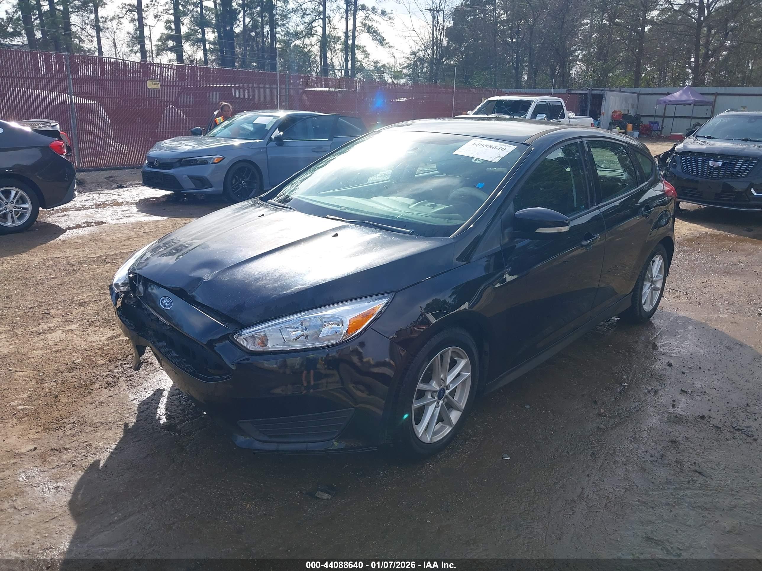 FORD FOCUS image 2