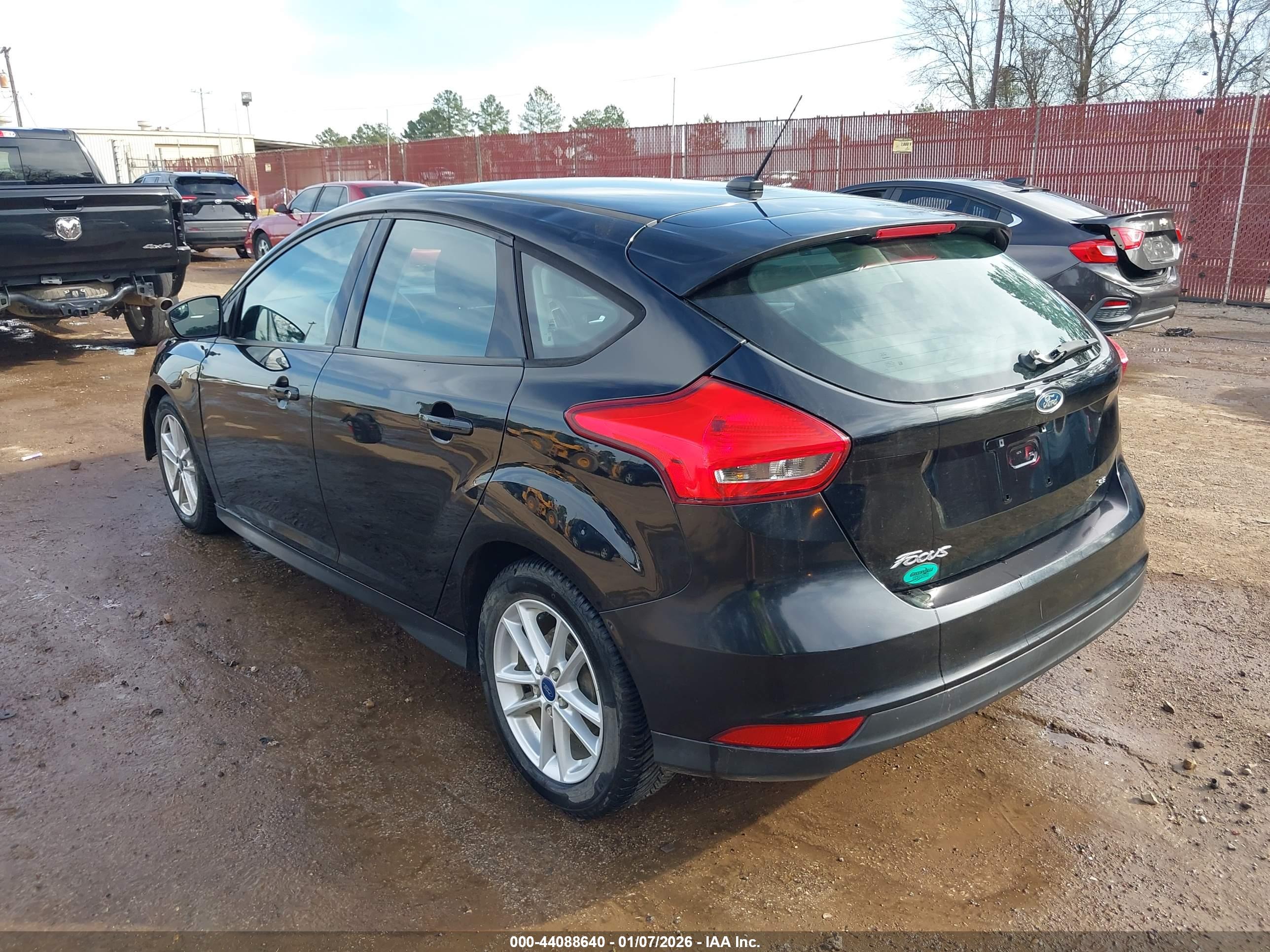 FORD FOCUS image 3