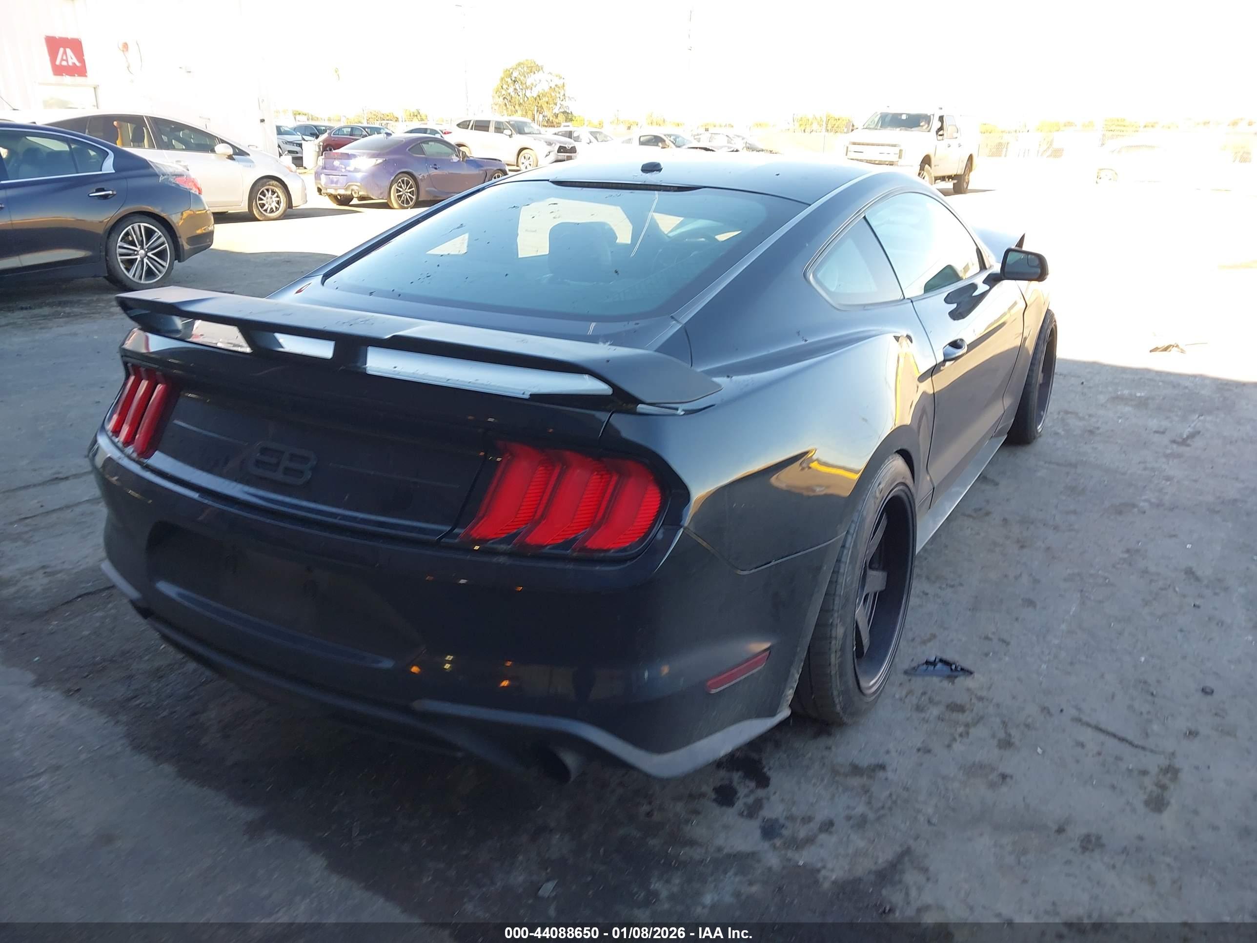FORD MUSTANG image 4