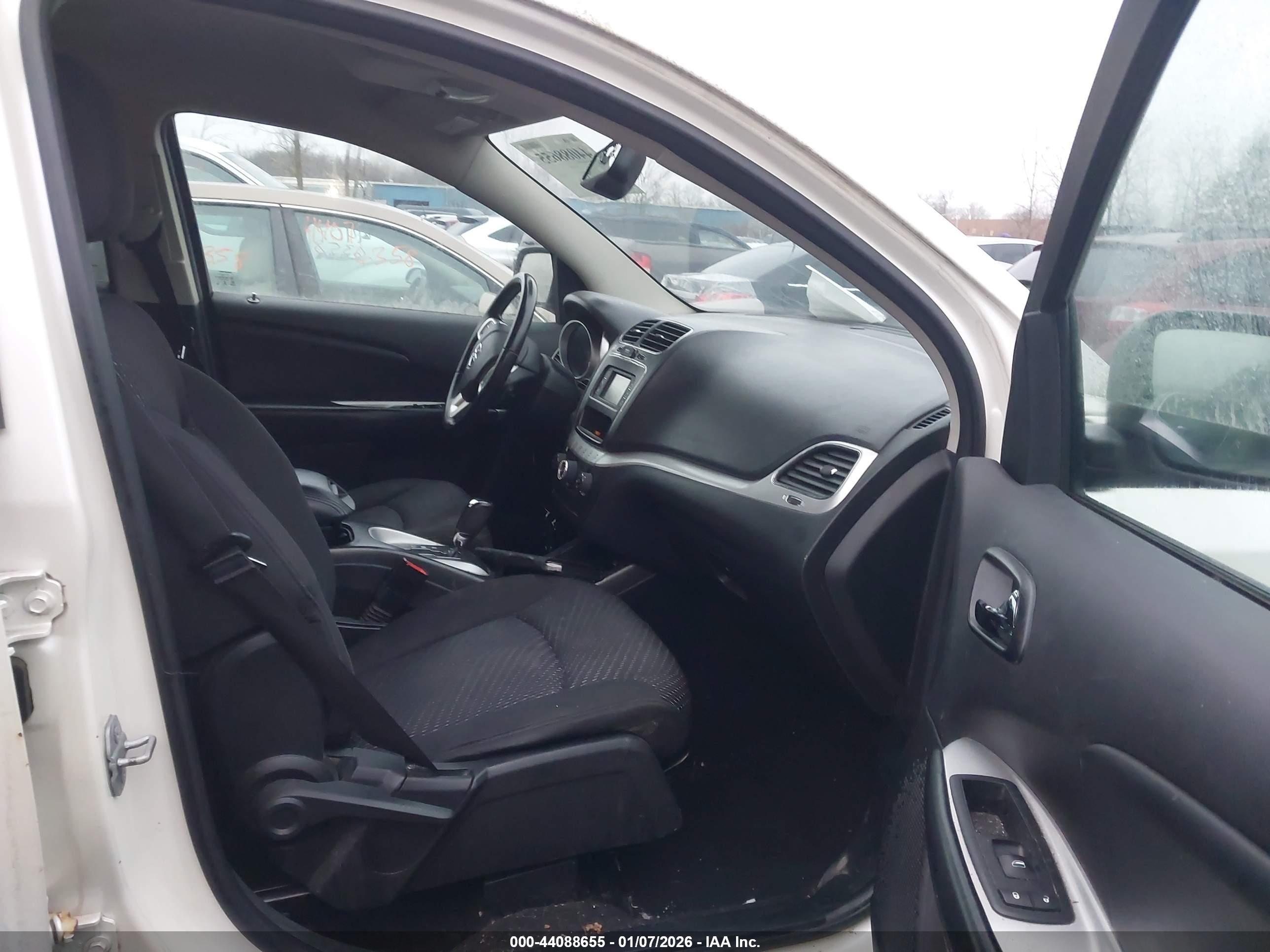 DODGE JOURNEY image 5