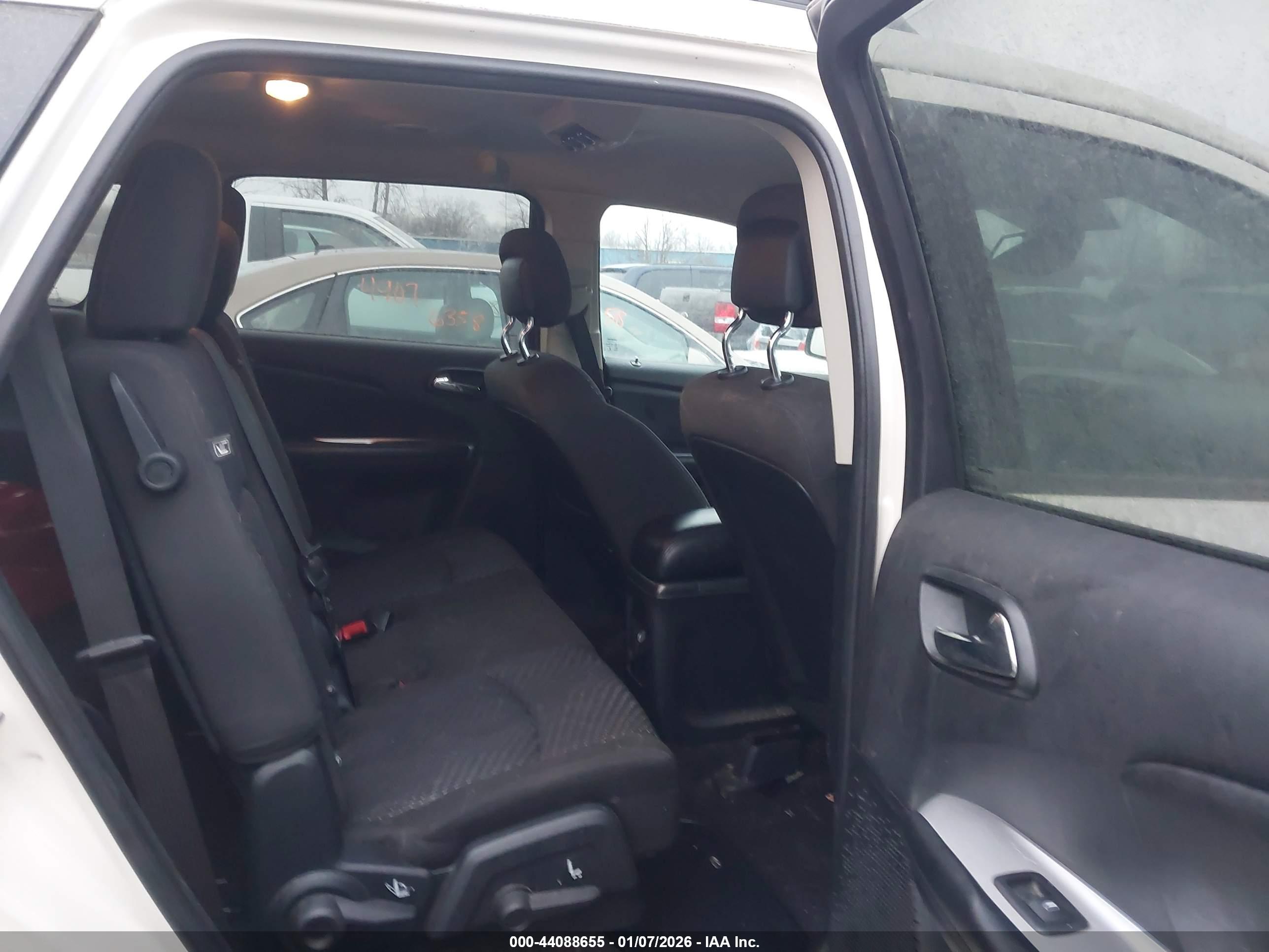 DODGE JOURNEY image 8