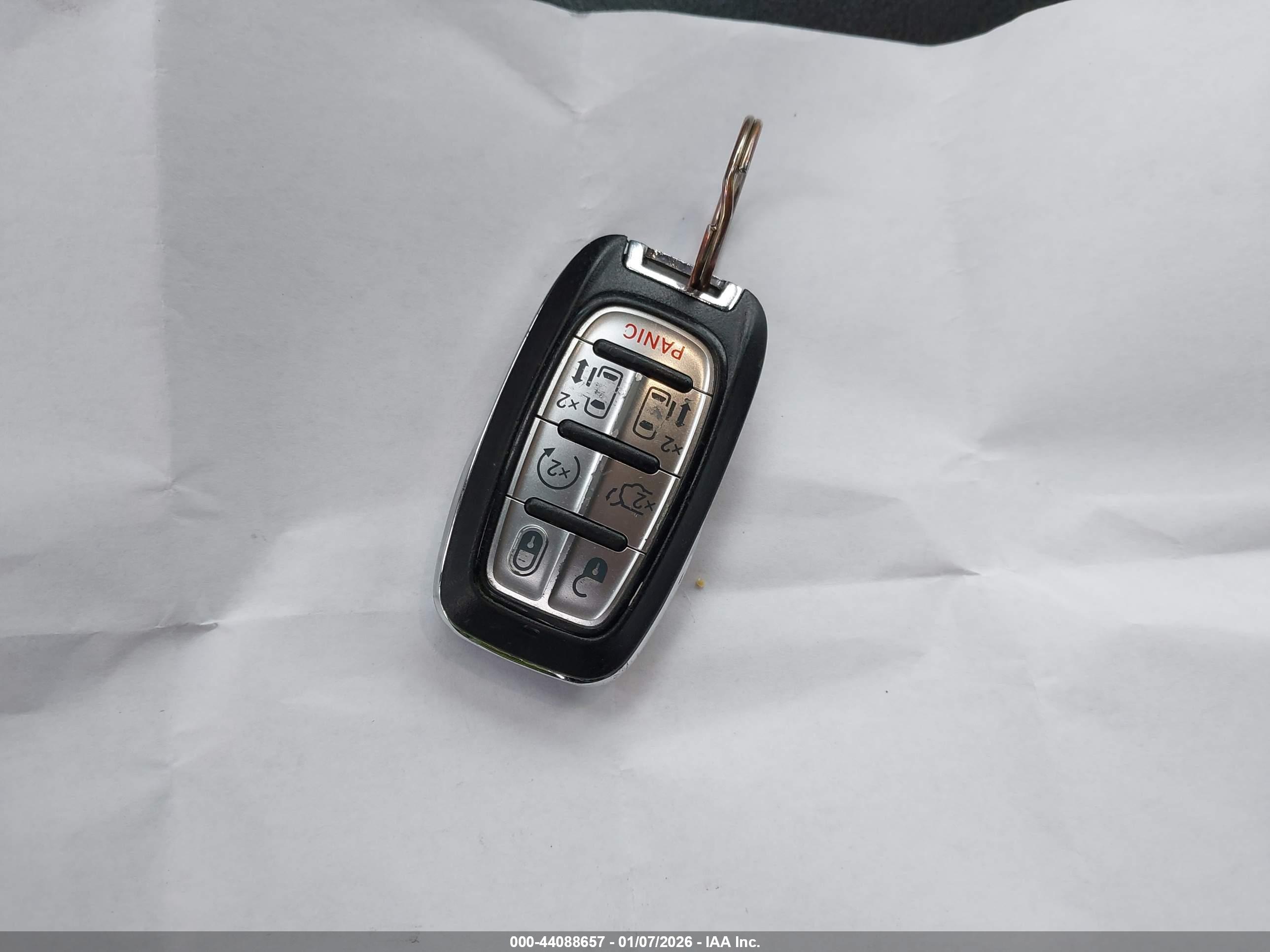 CHRYSLER PACIFICA image 11