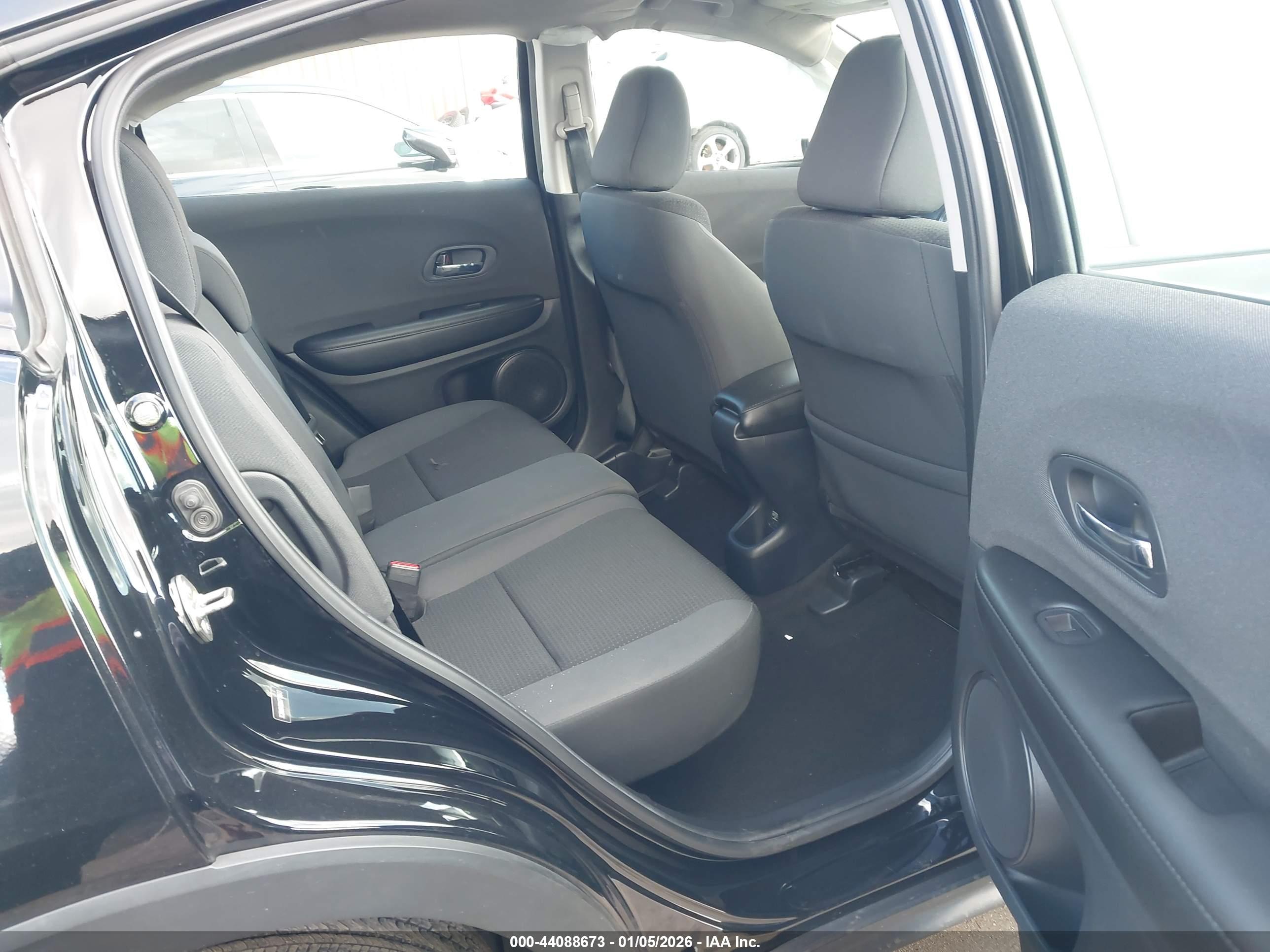 HONDA HR-V image 8