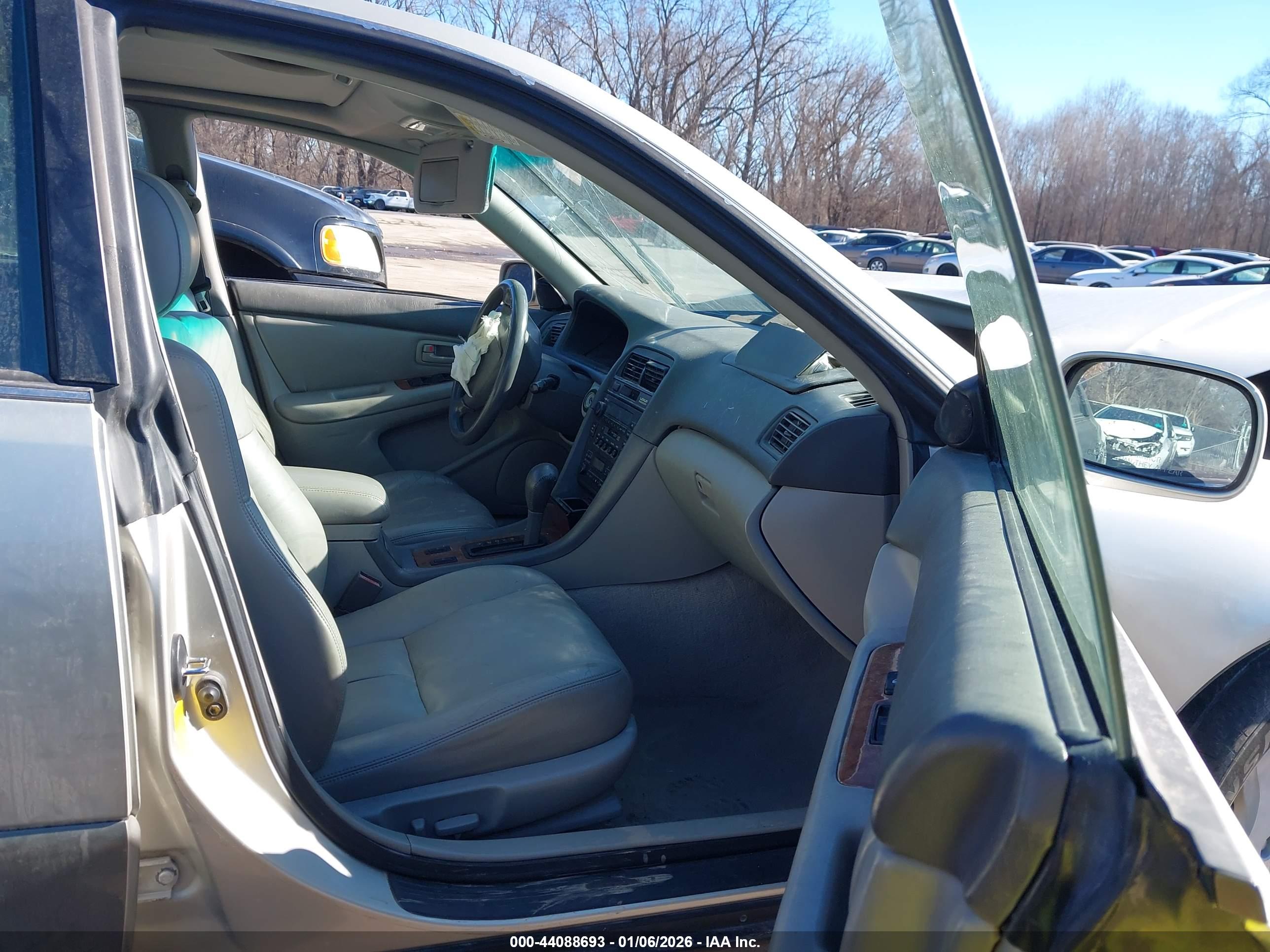 LEXUS ES image 5
