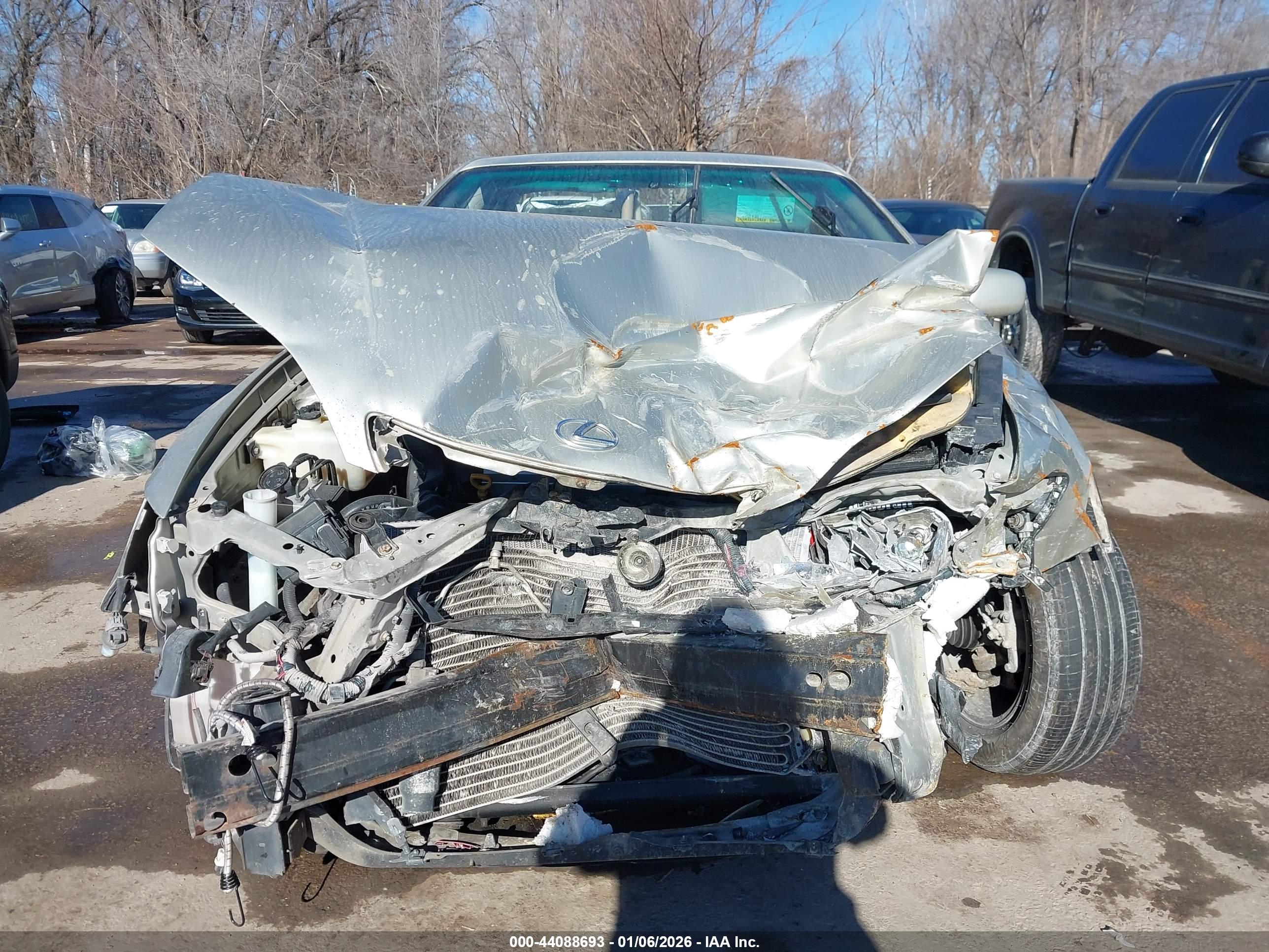 LEXUS ES image 6