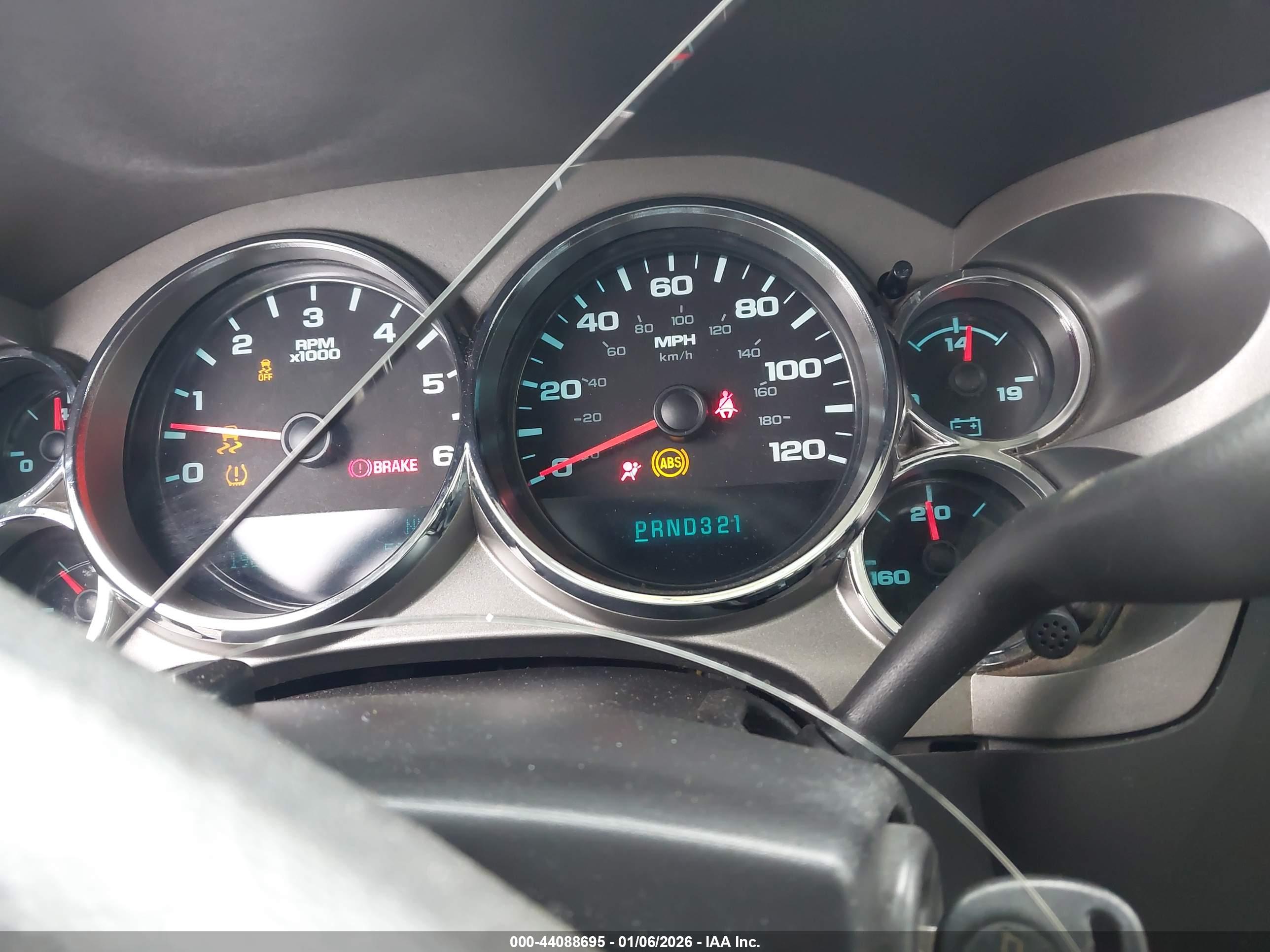 CHEVROLET SILVERADO image 7