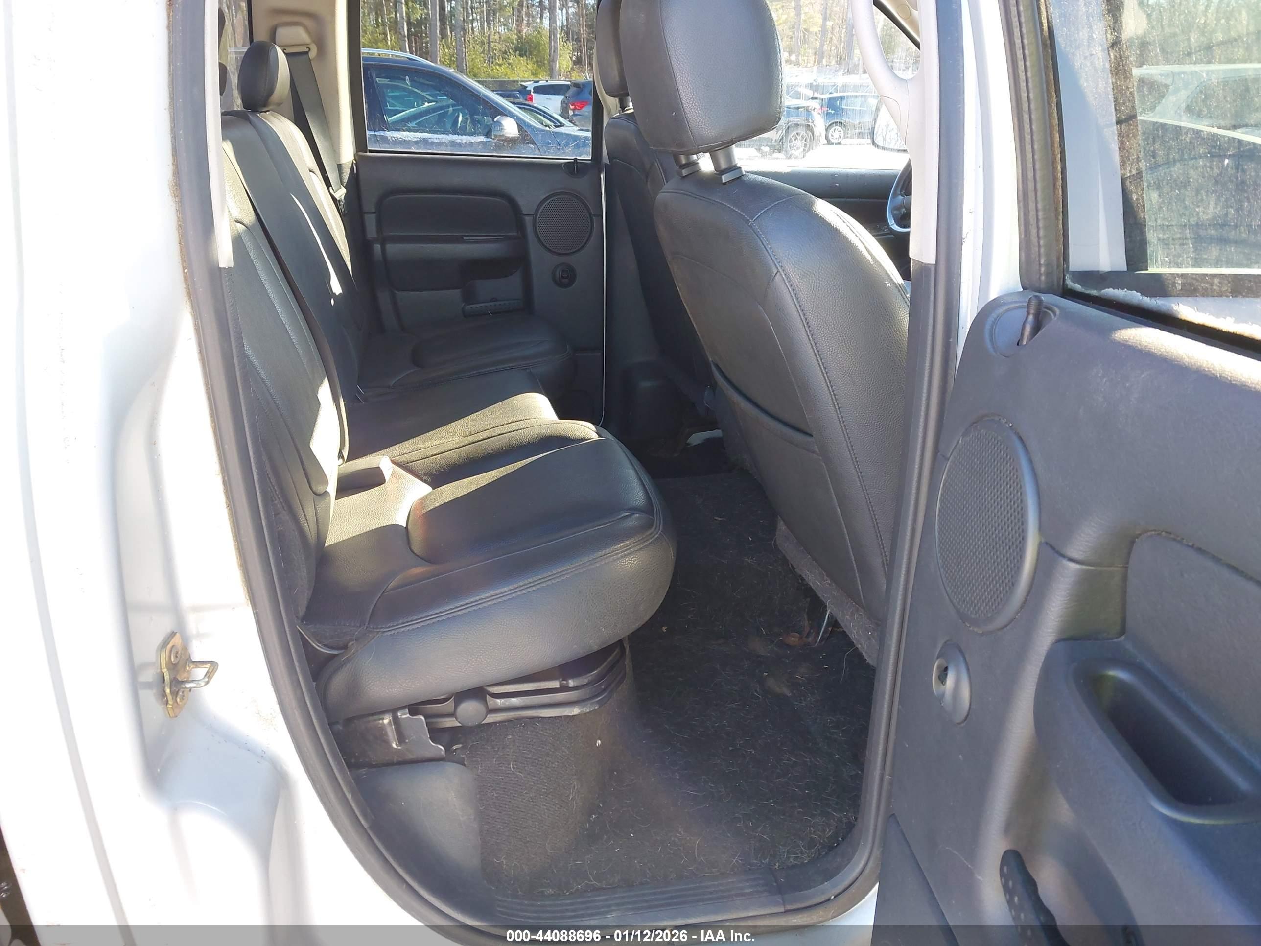 DODGE RAM image 8
