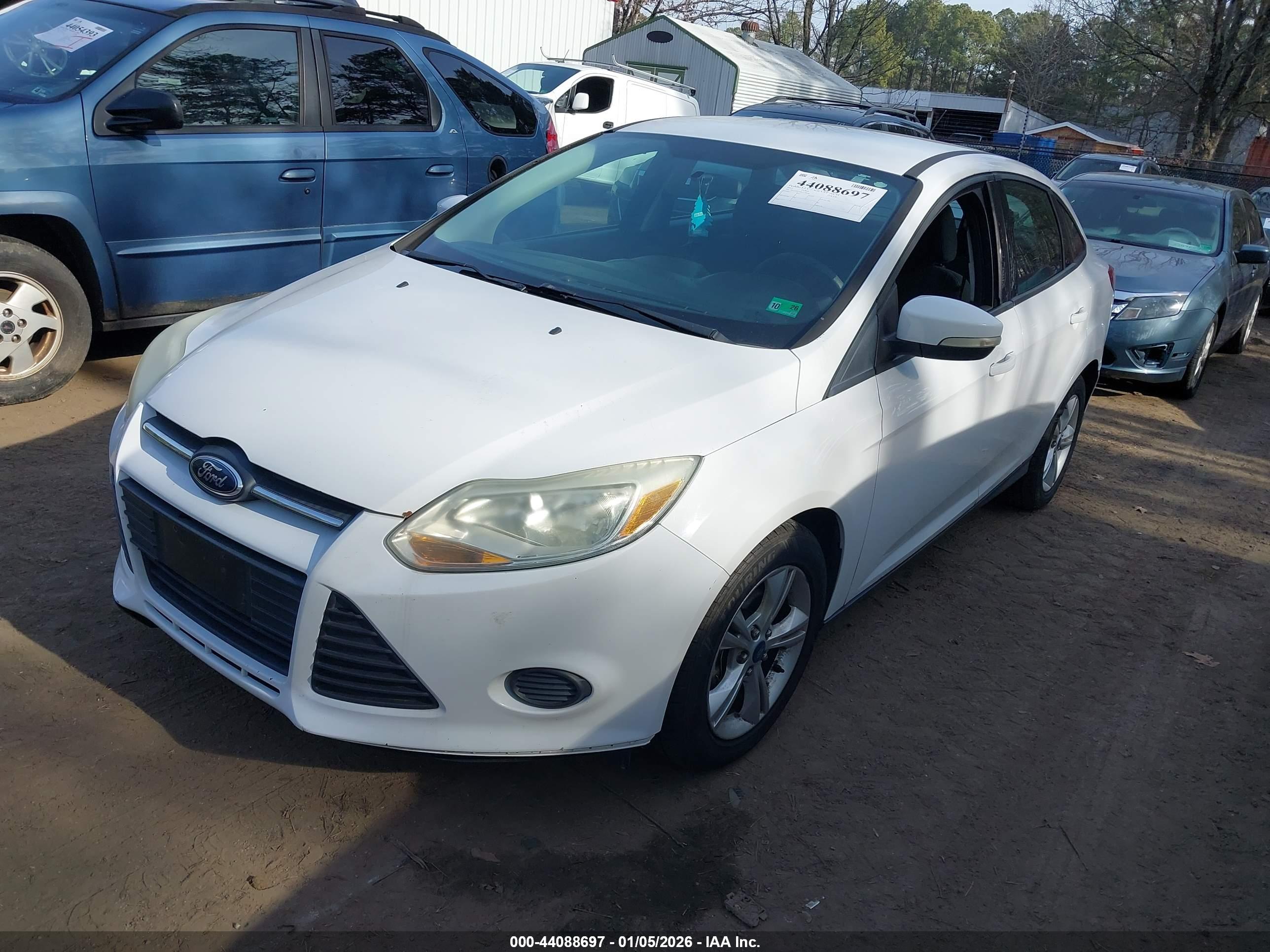 FORD FOCUS image 2