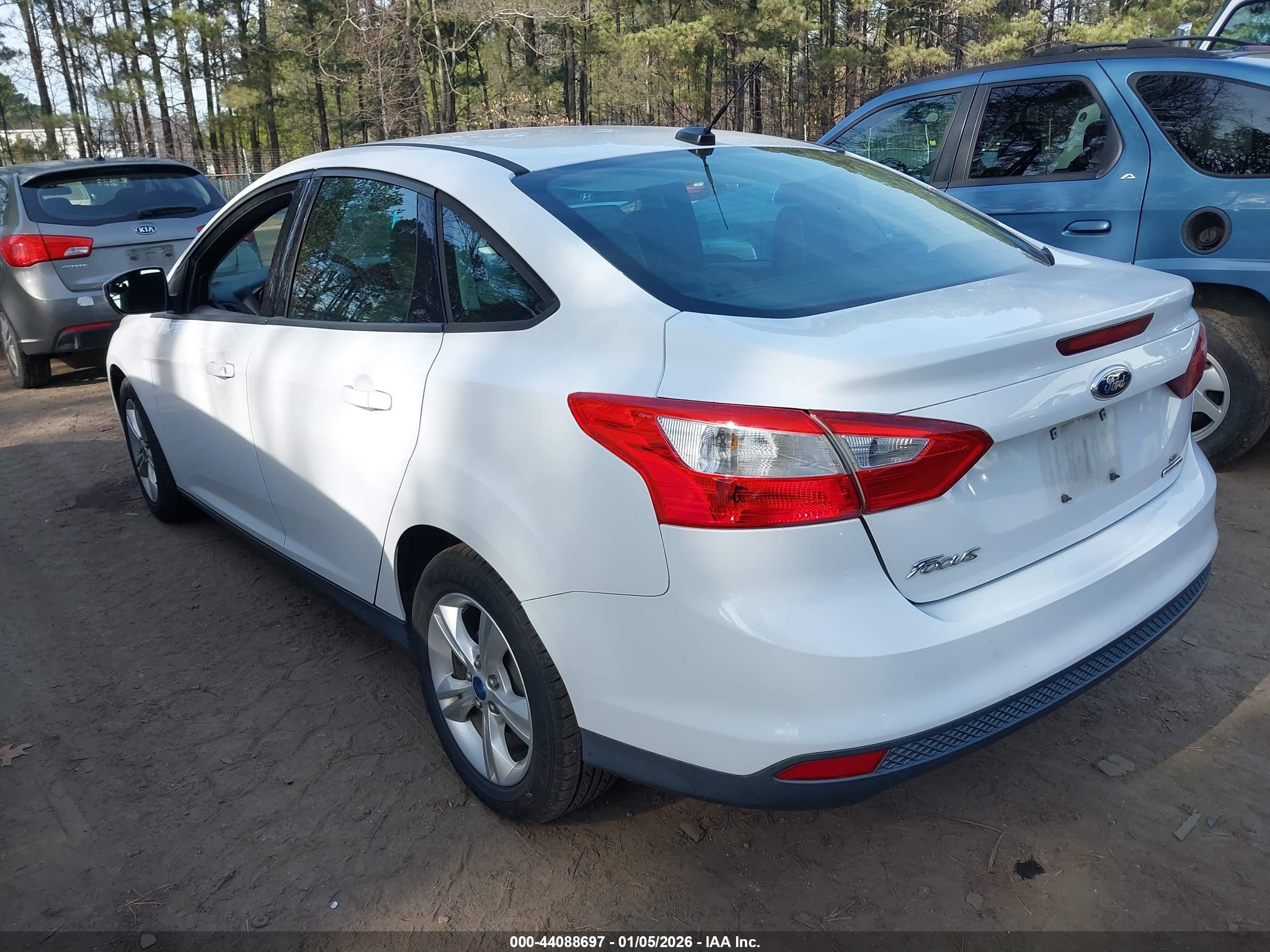 FORD FOCUS image 3