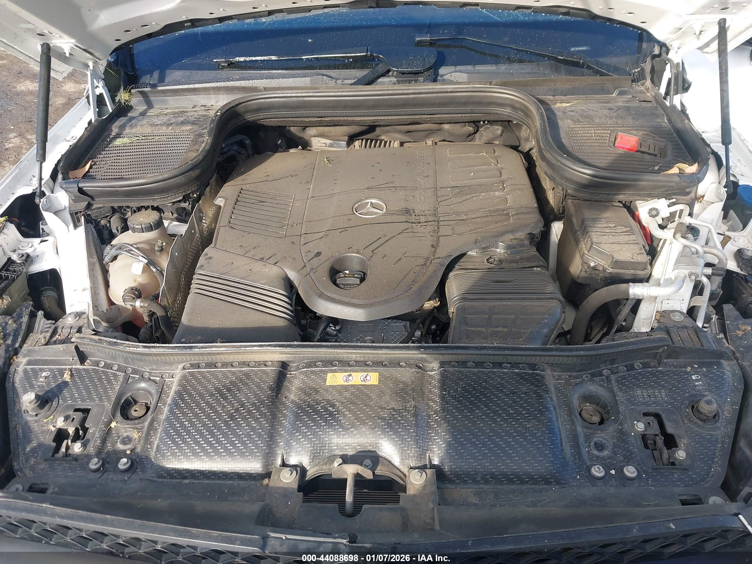 MERCEDES-BENZ GLS image 10