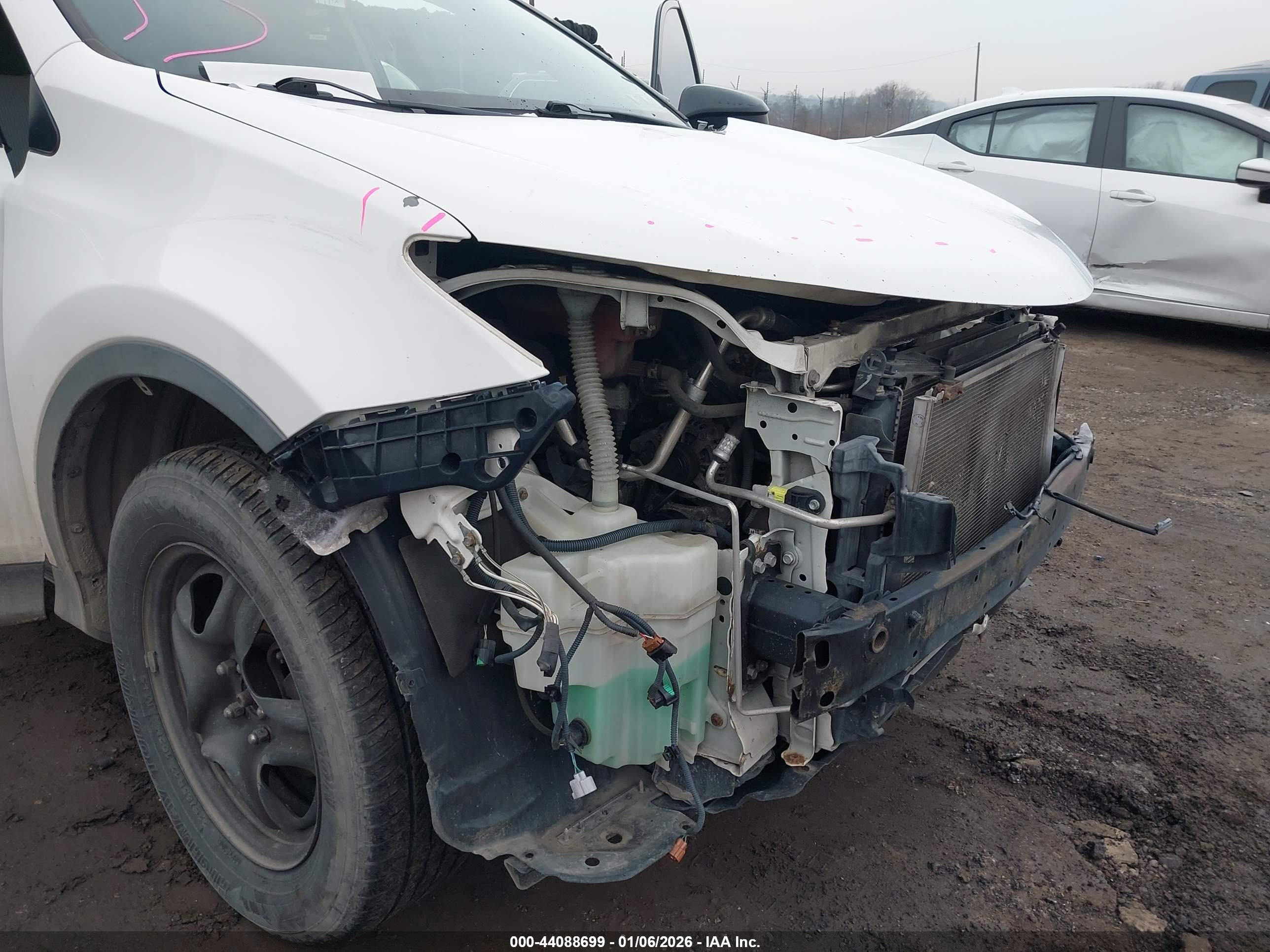 TOYOTA RAV4 image 6