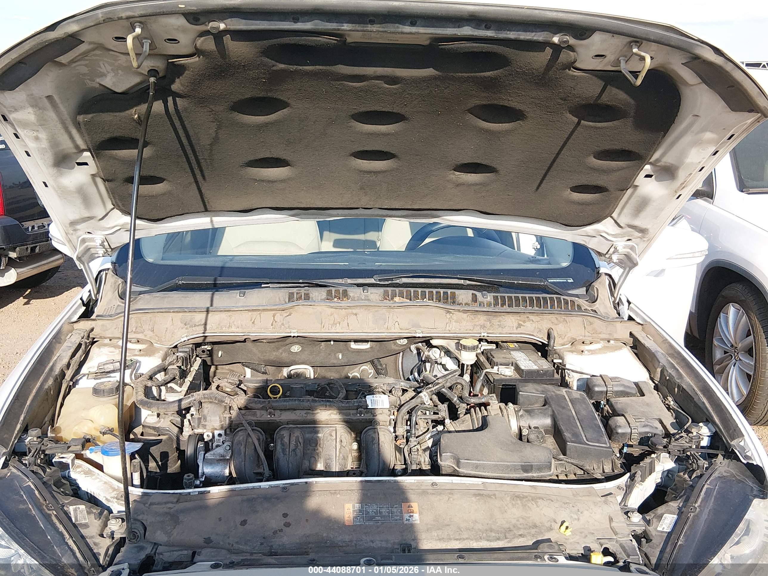 FORD FUSION image 10