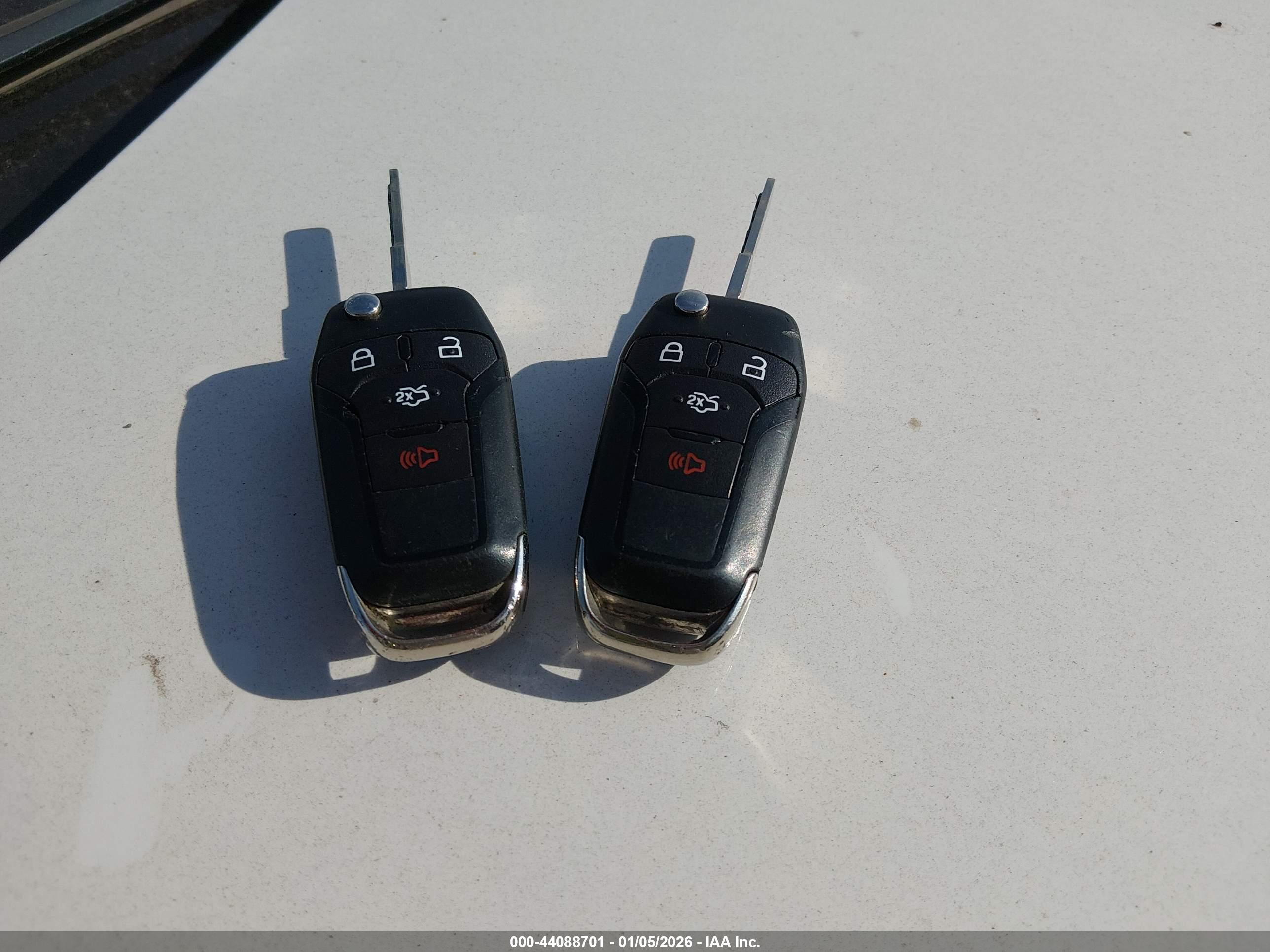 FORD FUSION image 11