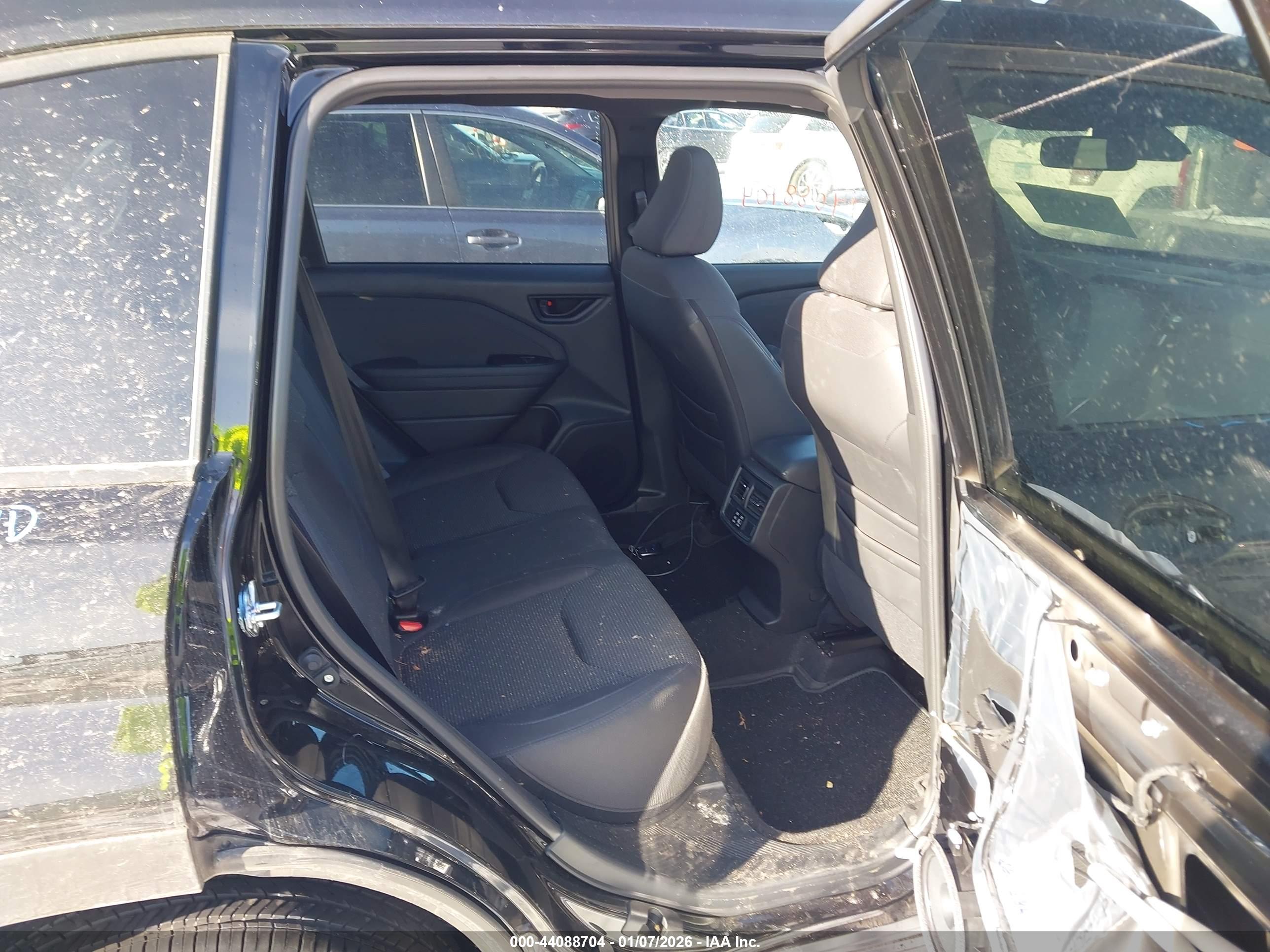 SUBARU FORESTER image 8