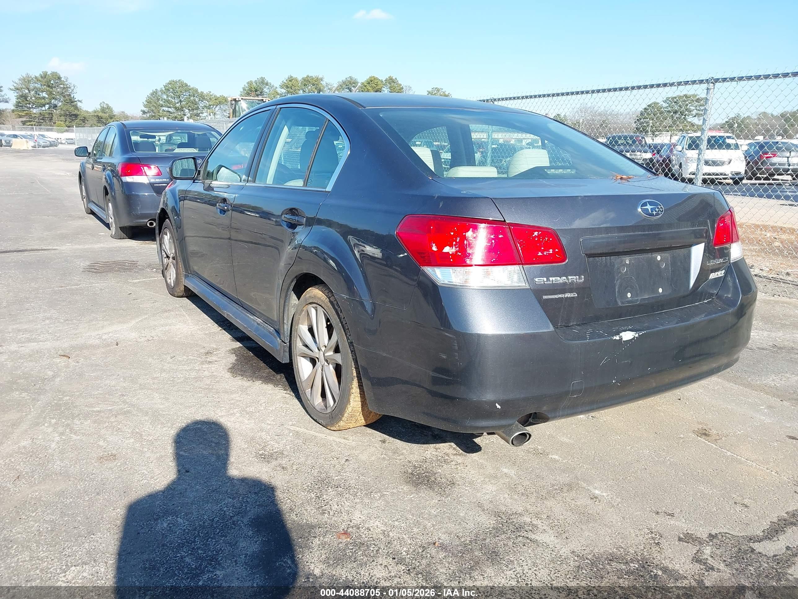 SUBARU LEGACY image 3