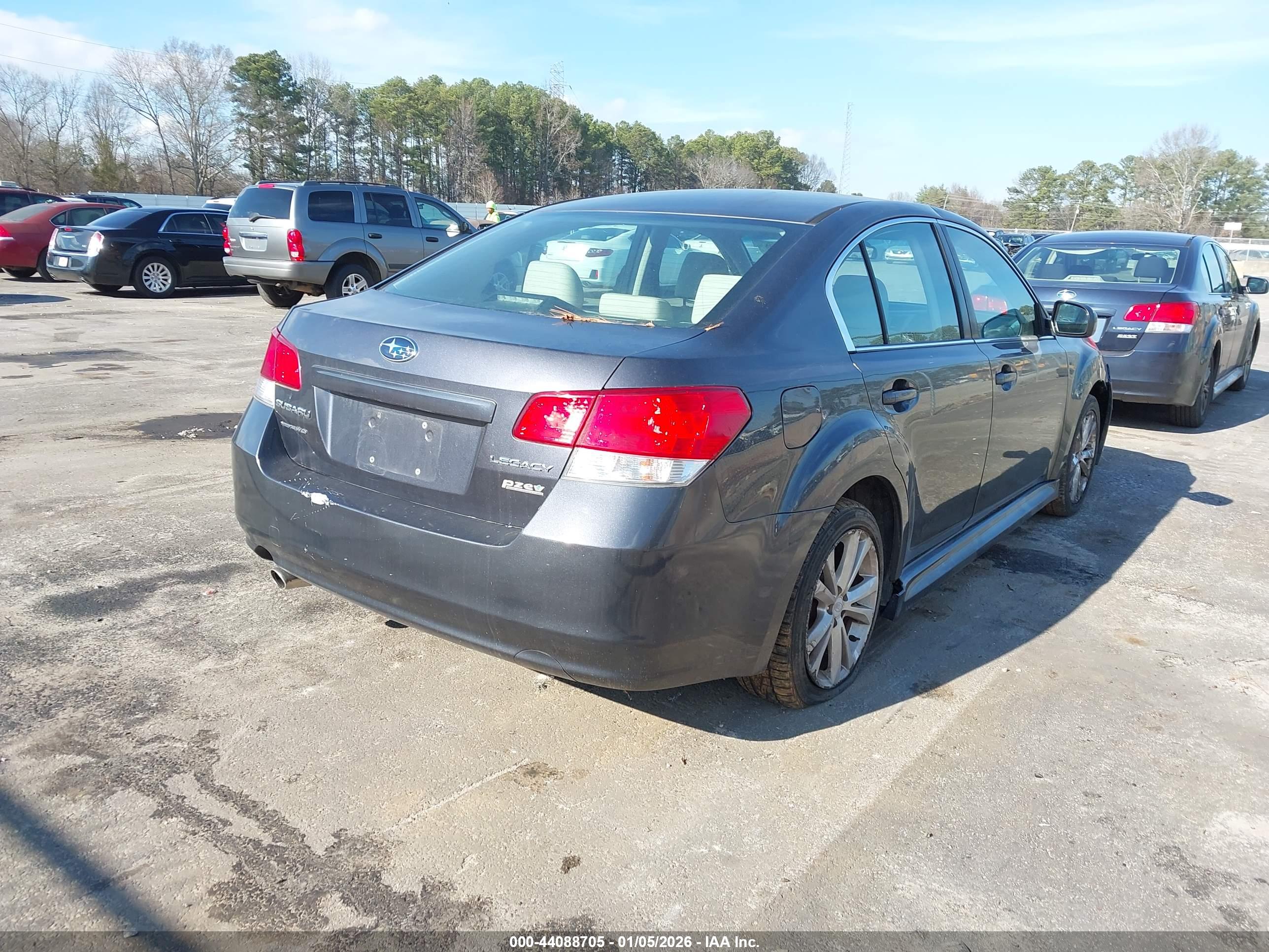 SUBARU LEGACY image 4