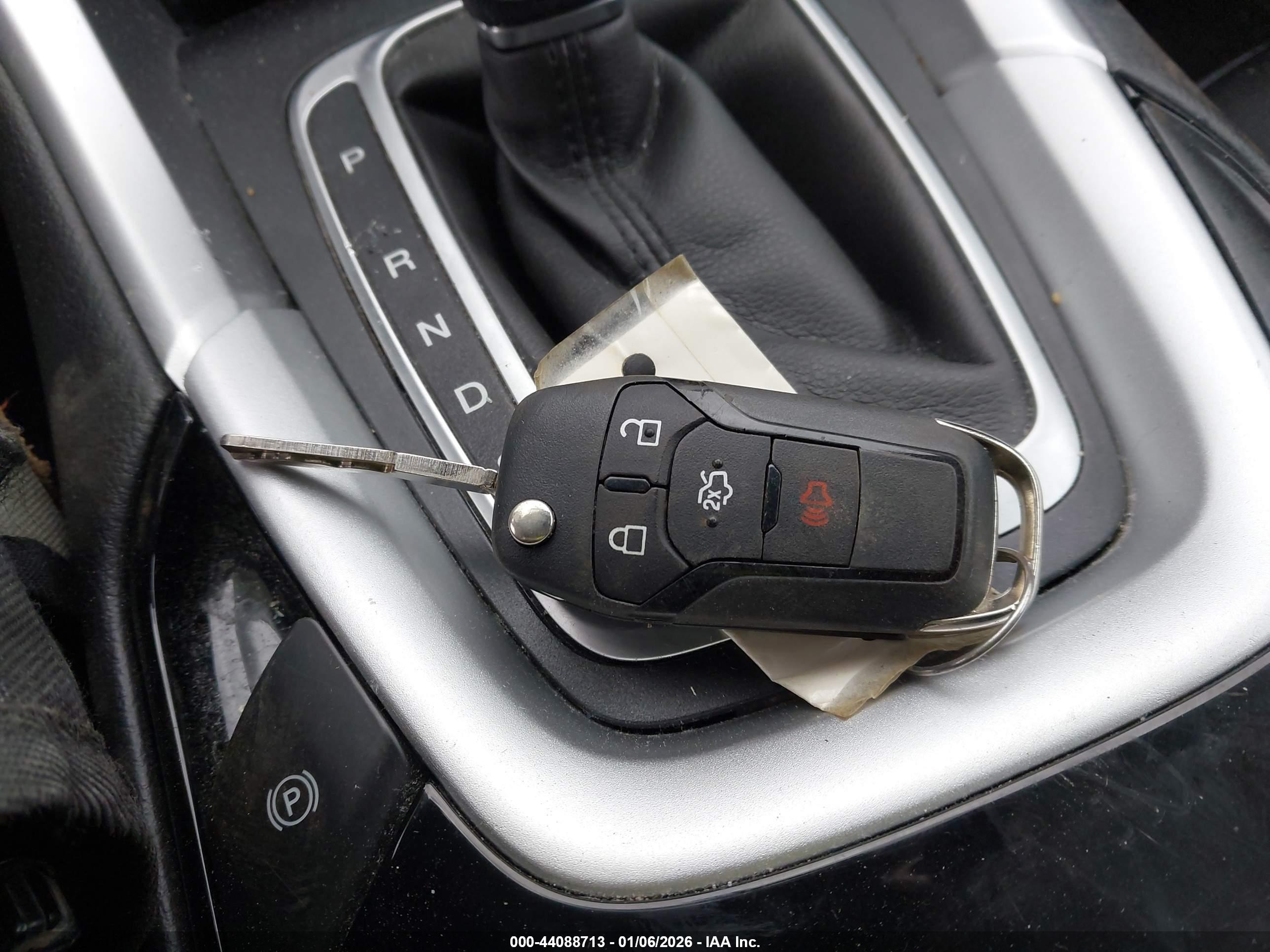FORD FUSION image 11