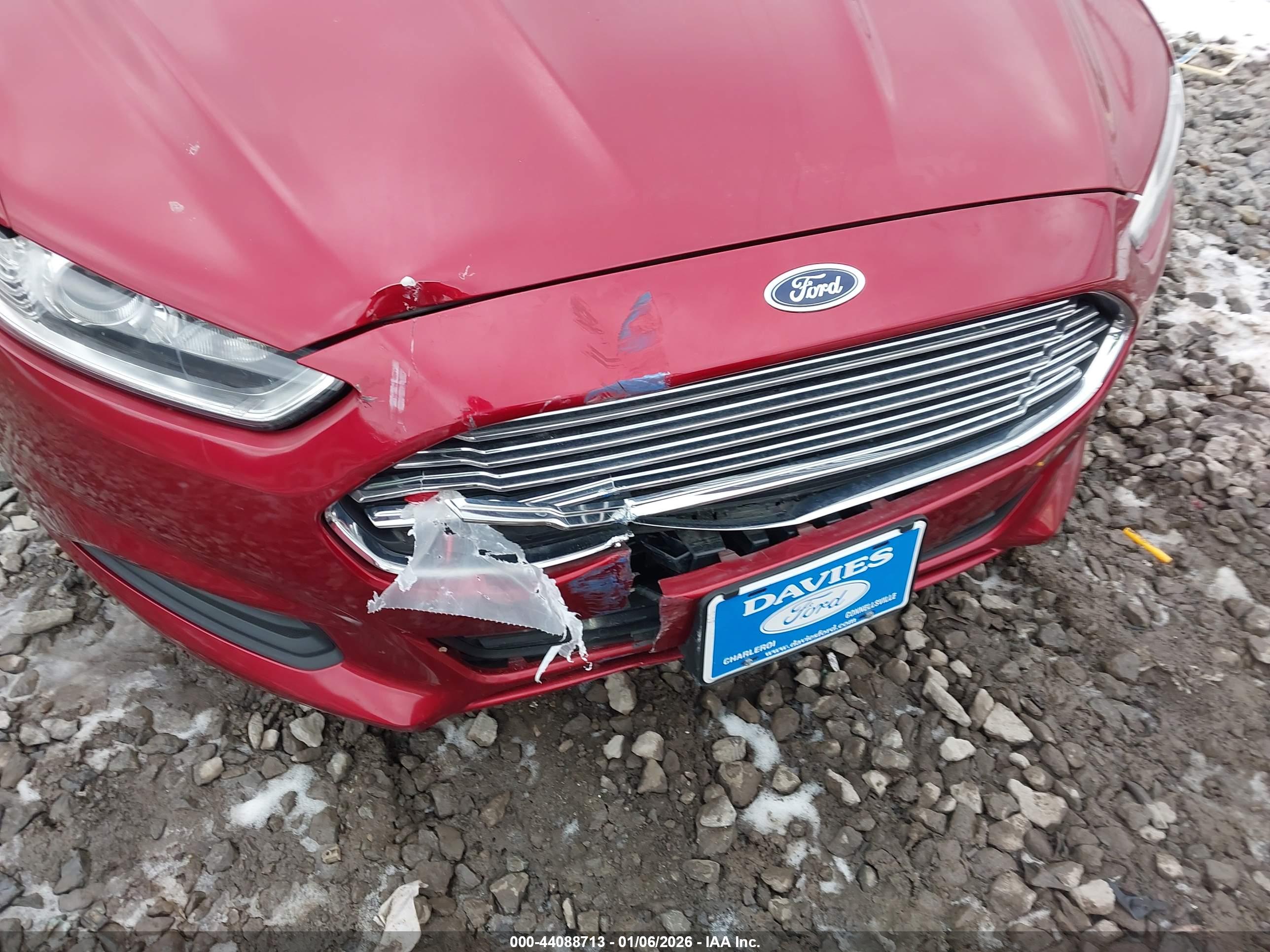 FORD FUSION image 6