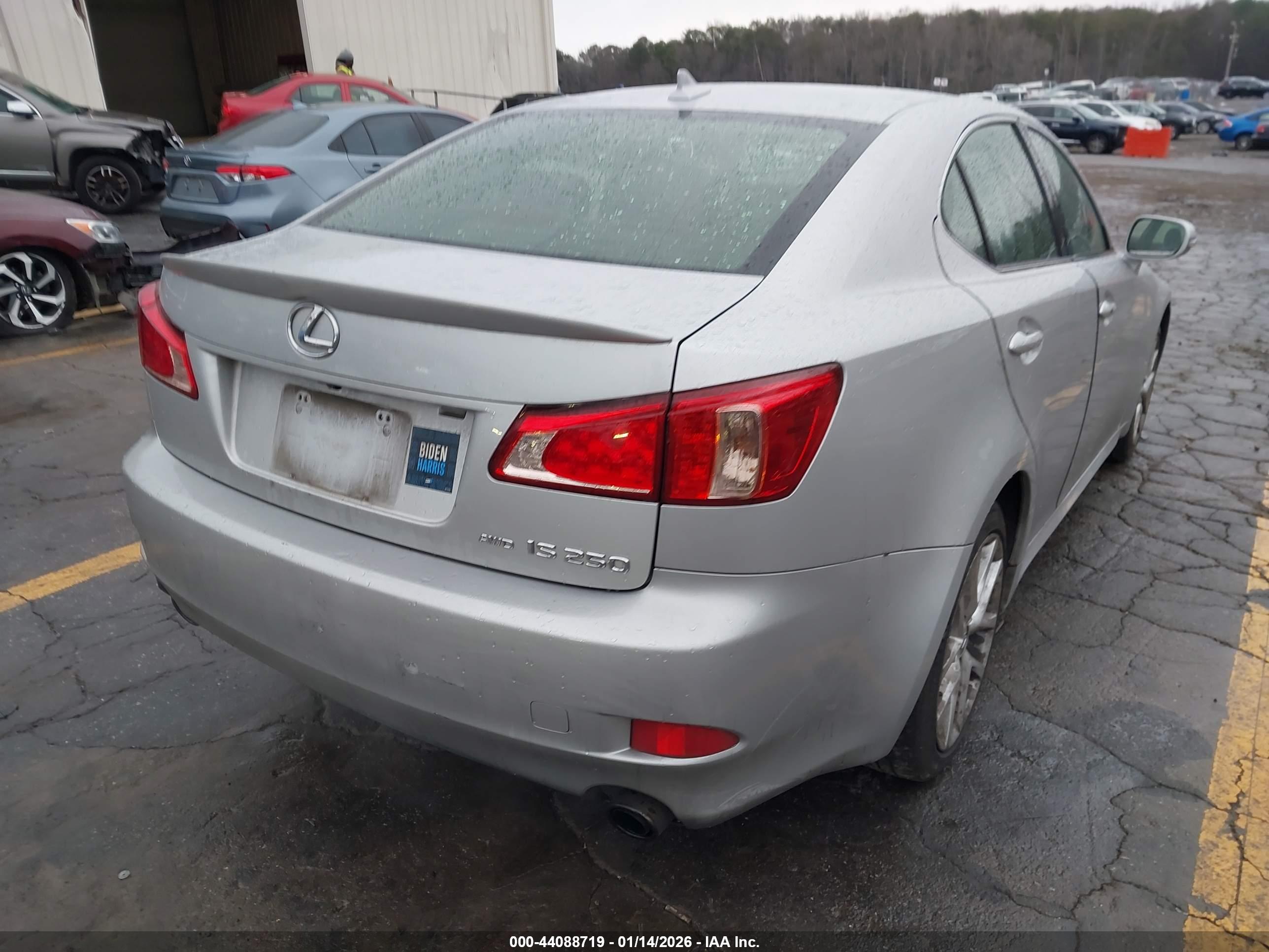 LEXUS IS image 4