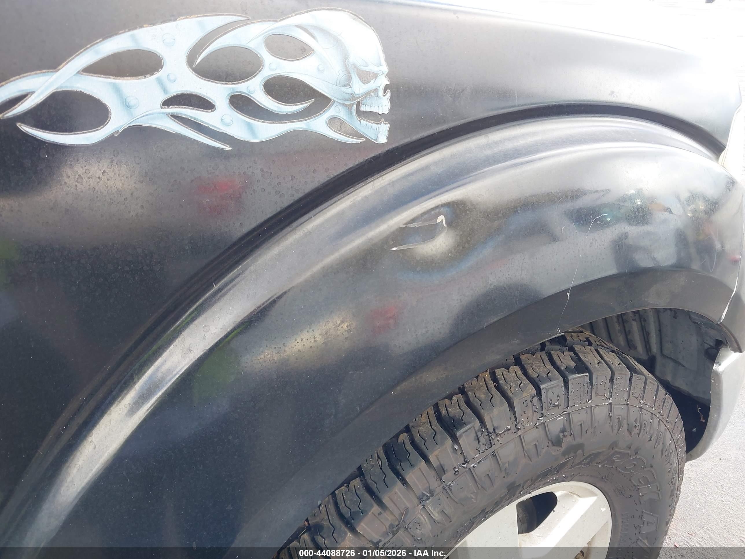 NISSAN FRONTIER image 6
