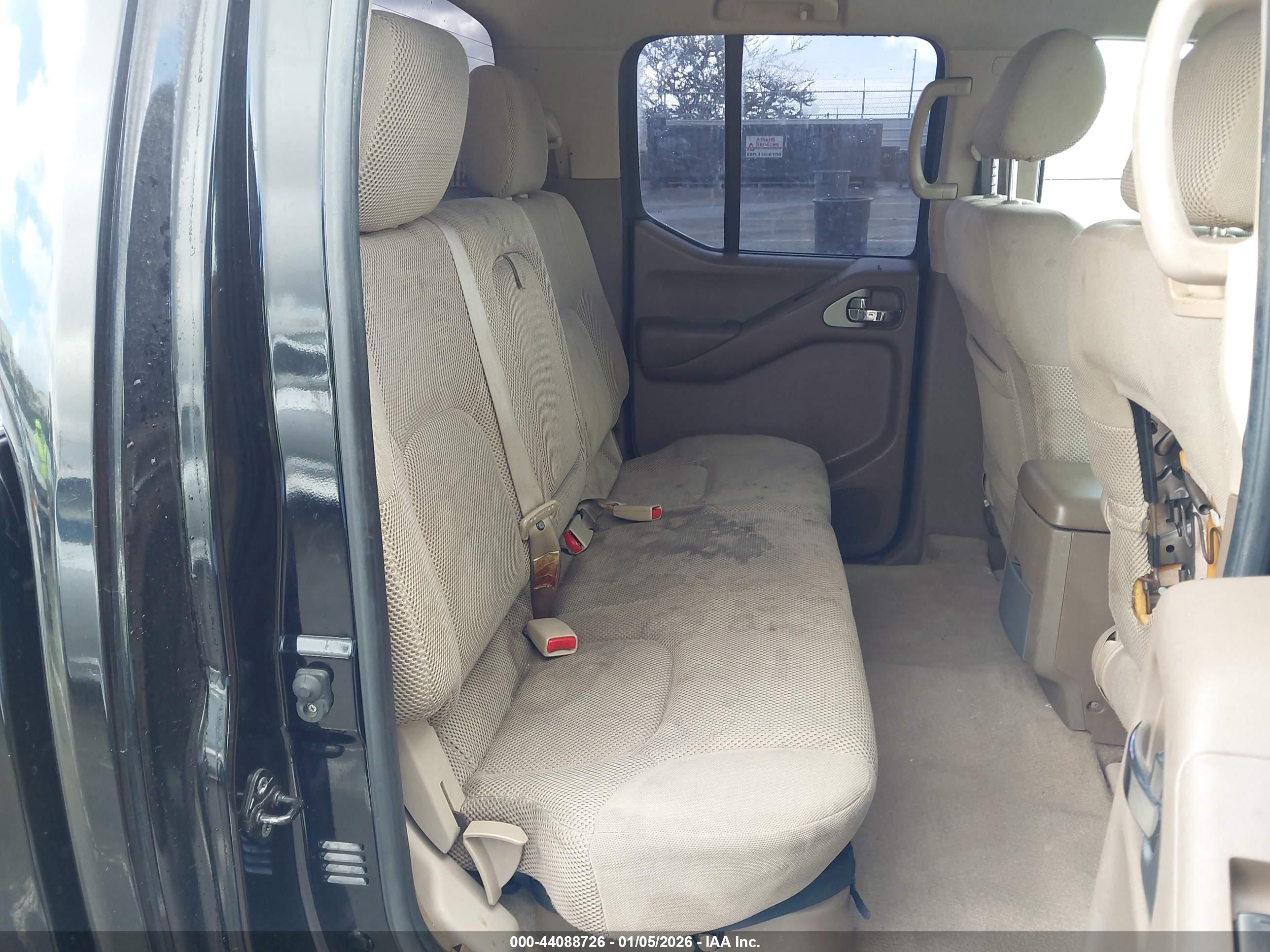 NISSAN FRONTIER image 8