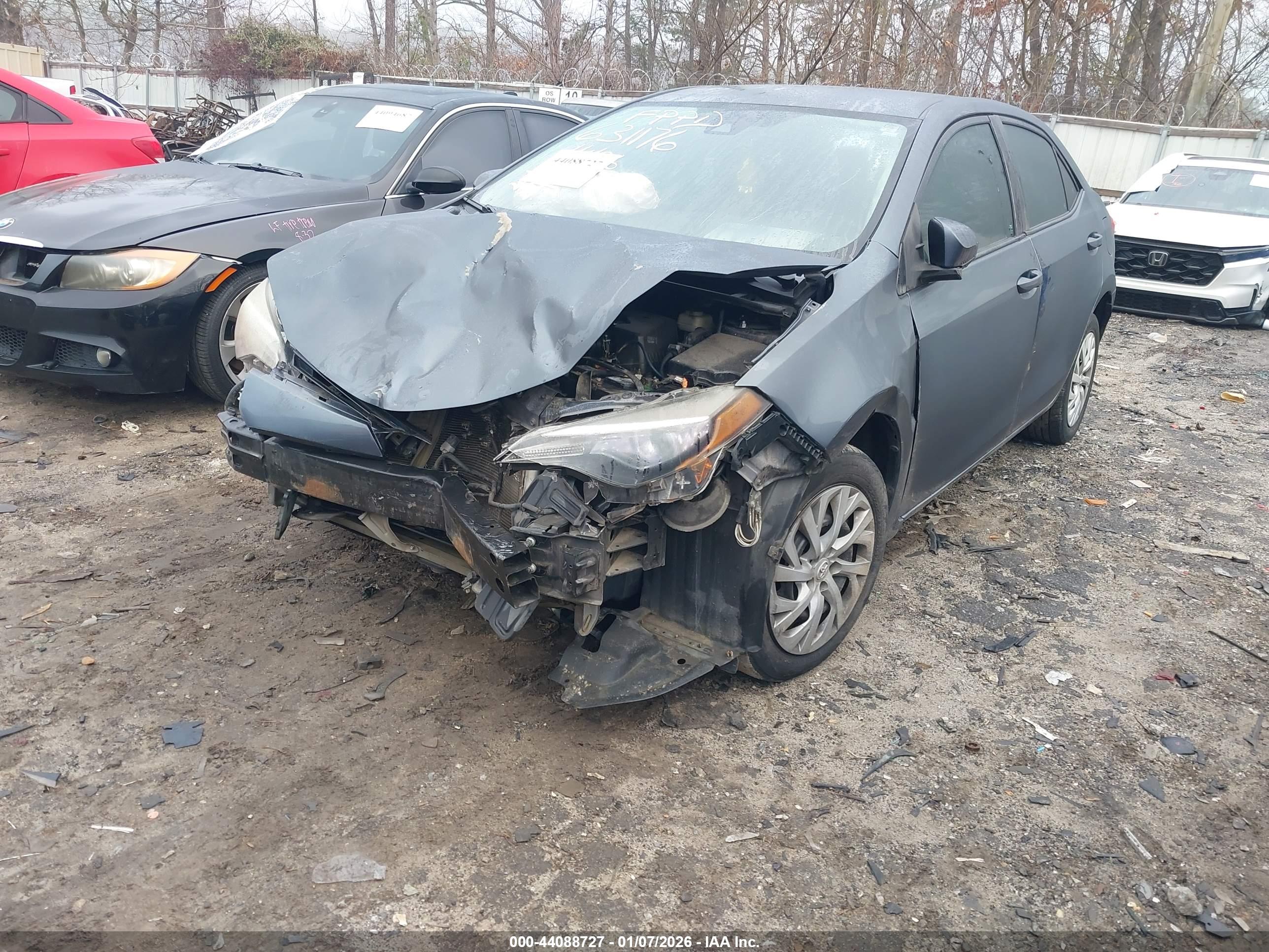TOYOTA COROLLA image 2
