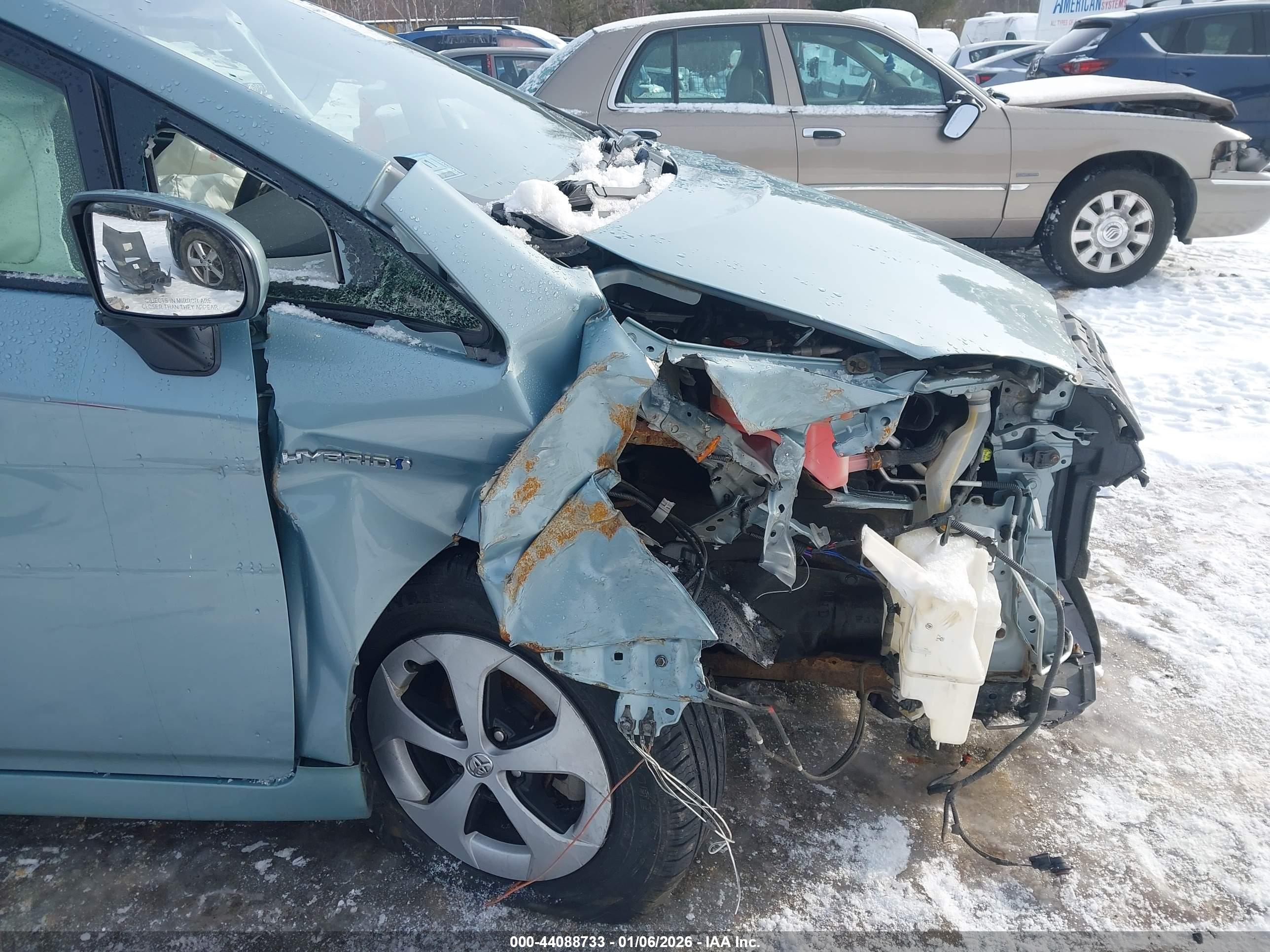 TOYOTA PRIUS image 6