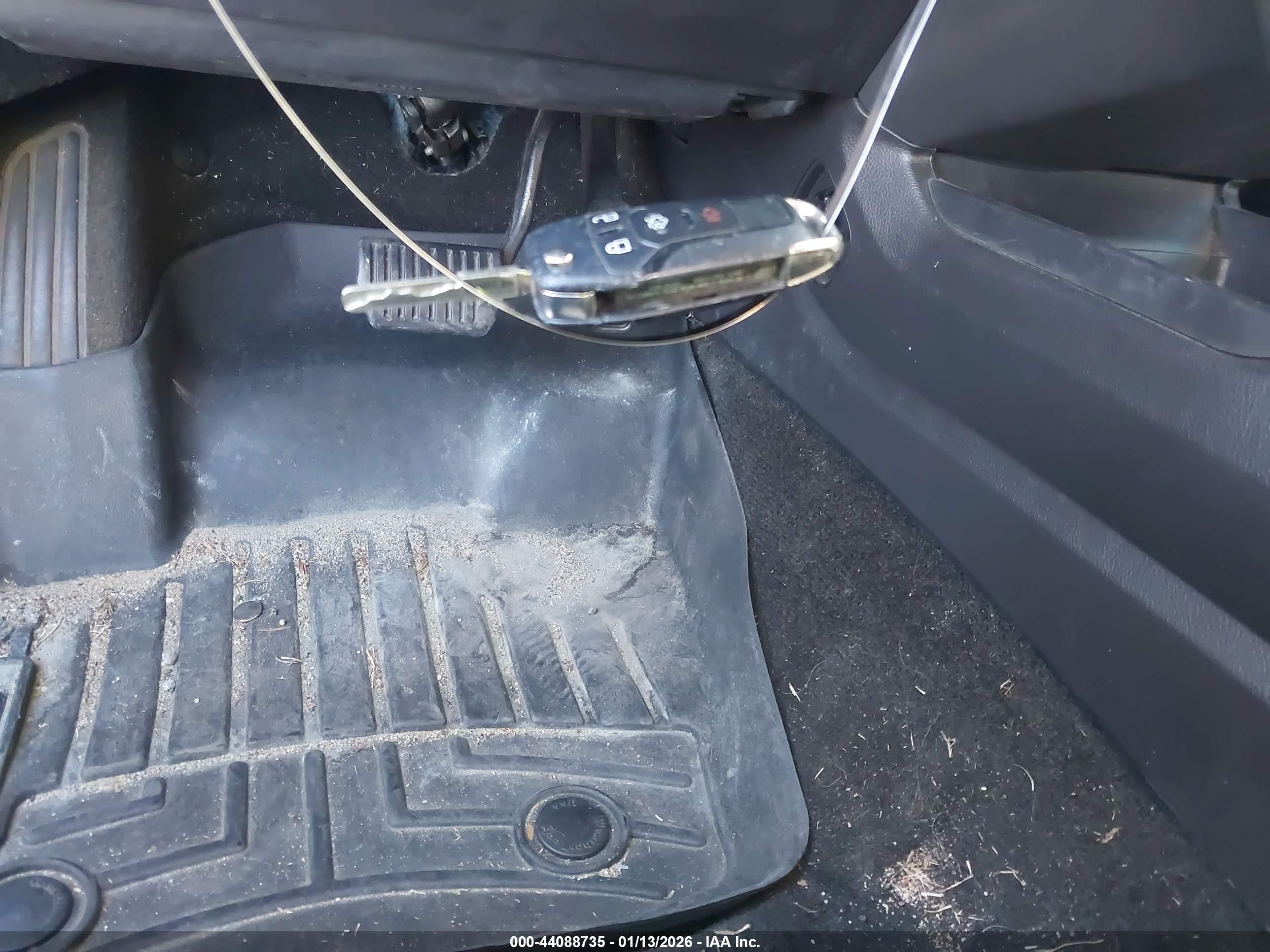 FORD FUSION image 11