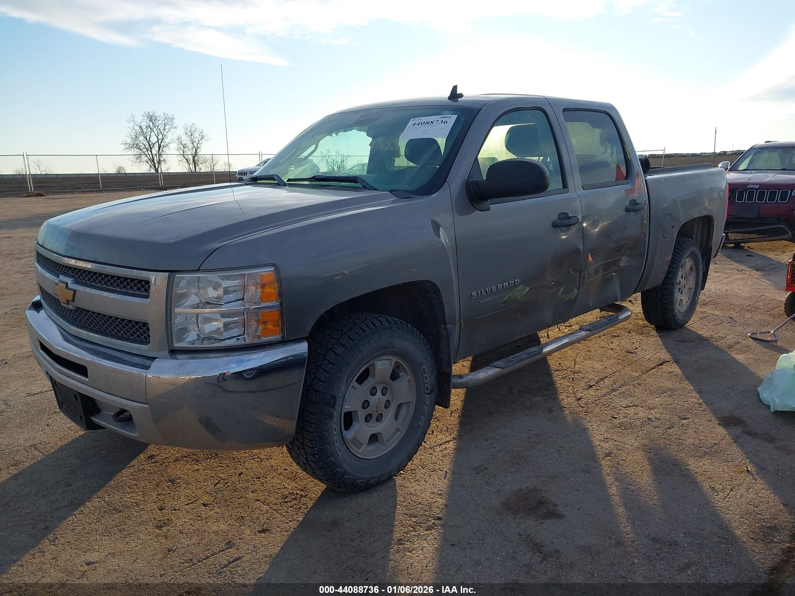CHEVROLET SILVERADO image 2