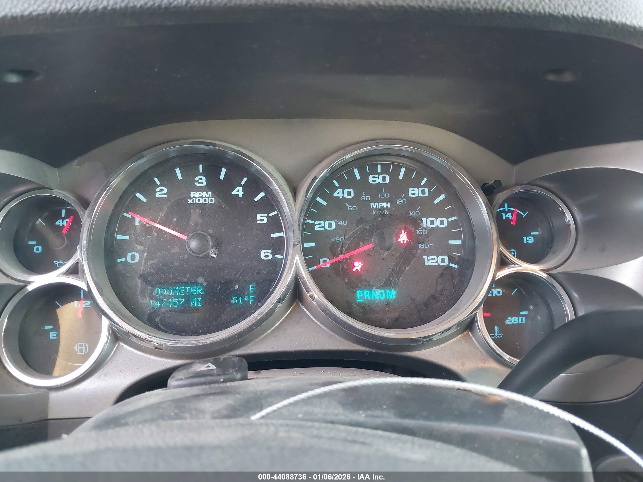 CHEVROLET SILVERADO image 7