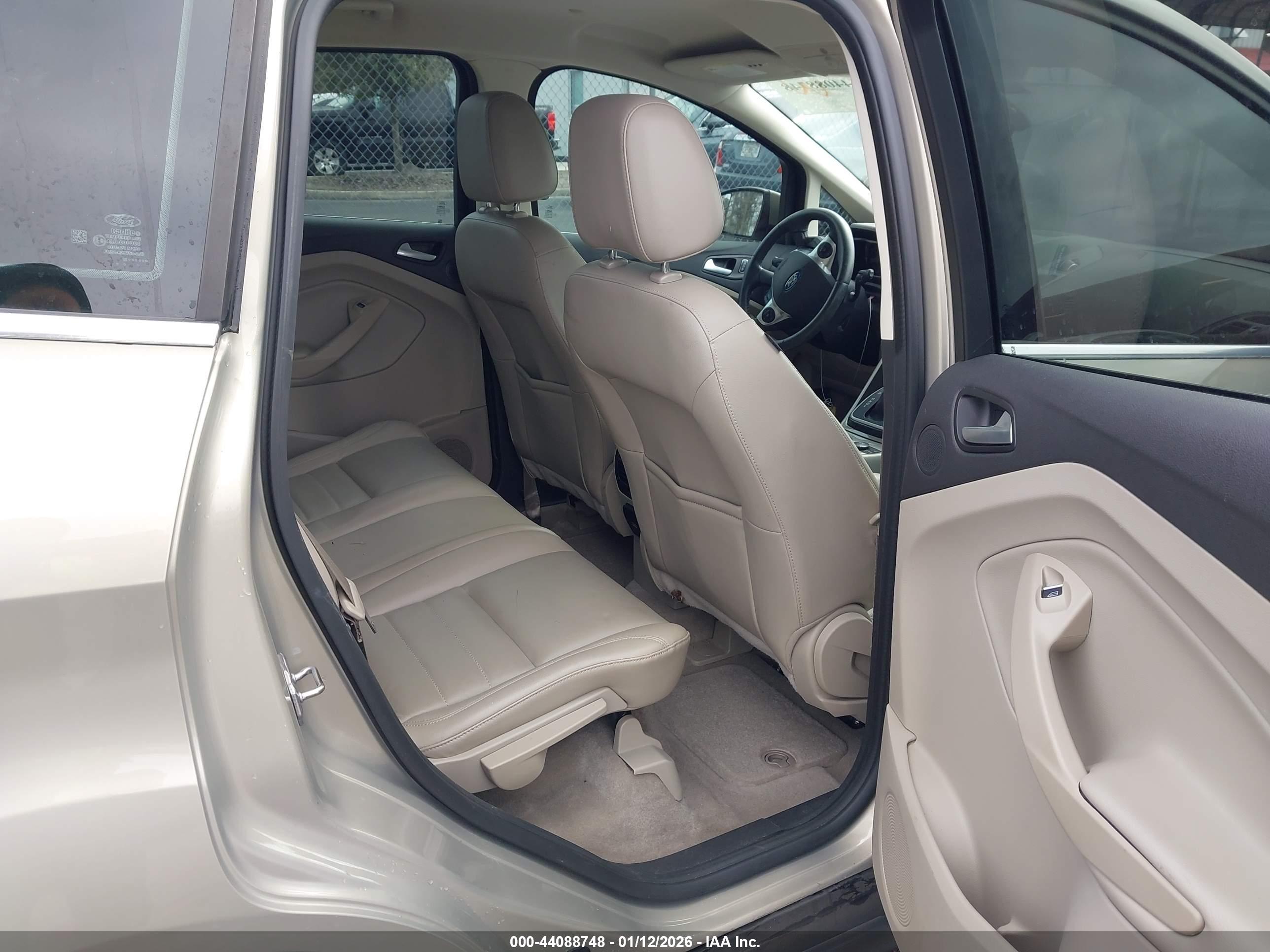FORD C-MAX image 8