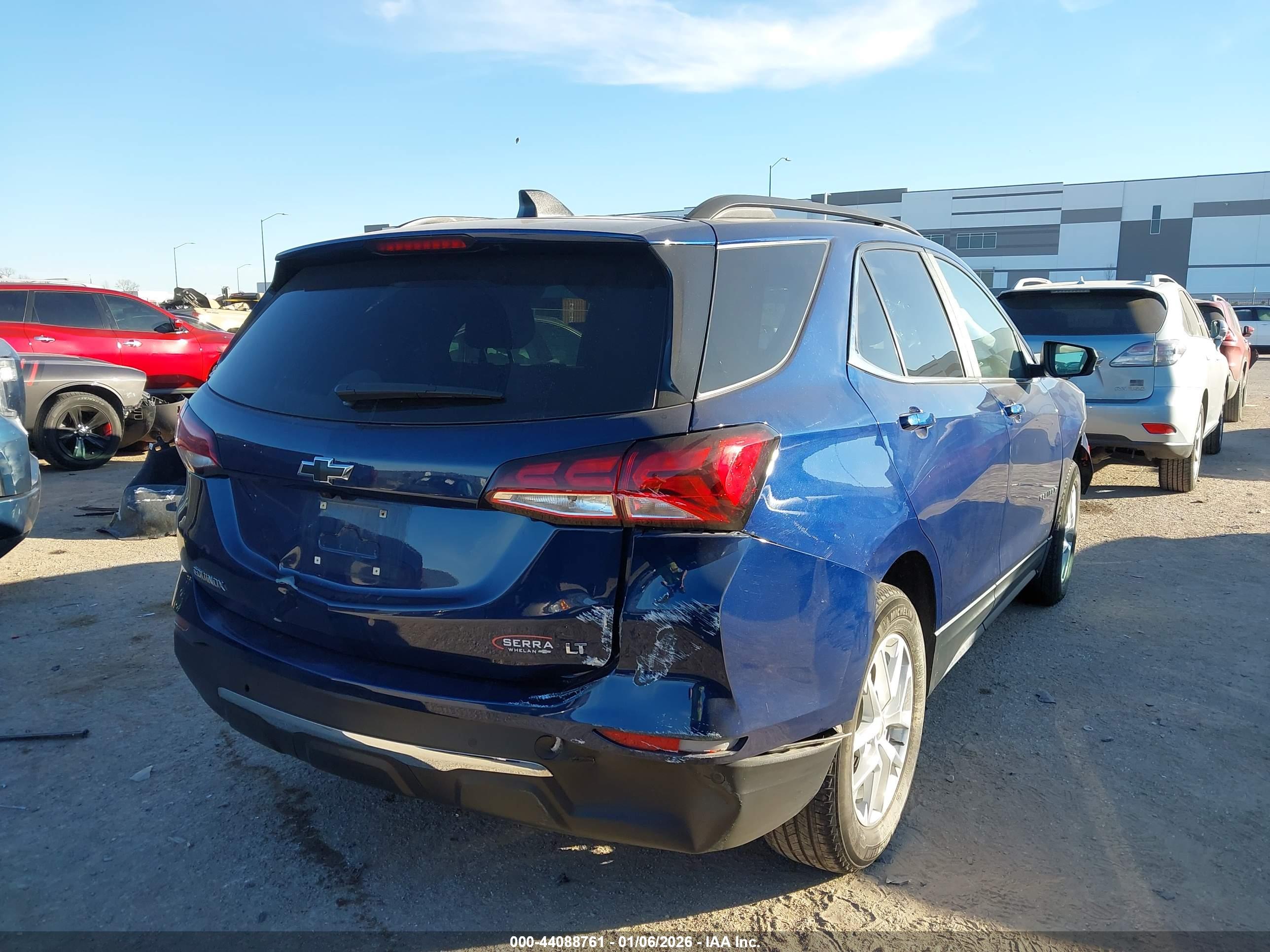 CHEVROLET EQUINOX image 4
