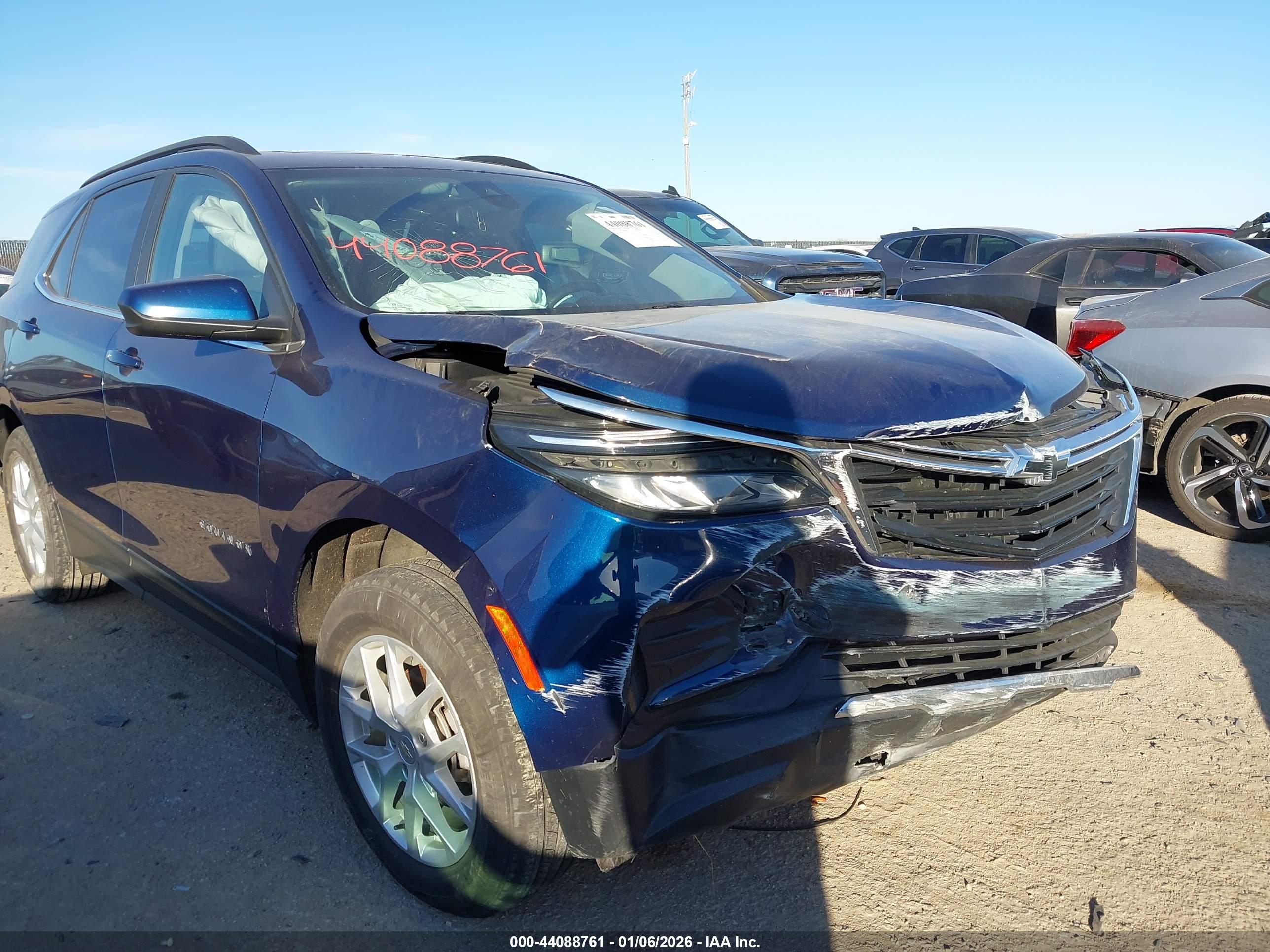 CHEVROLET EQUINOX image 6