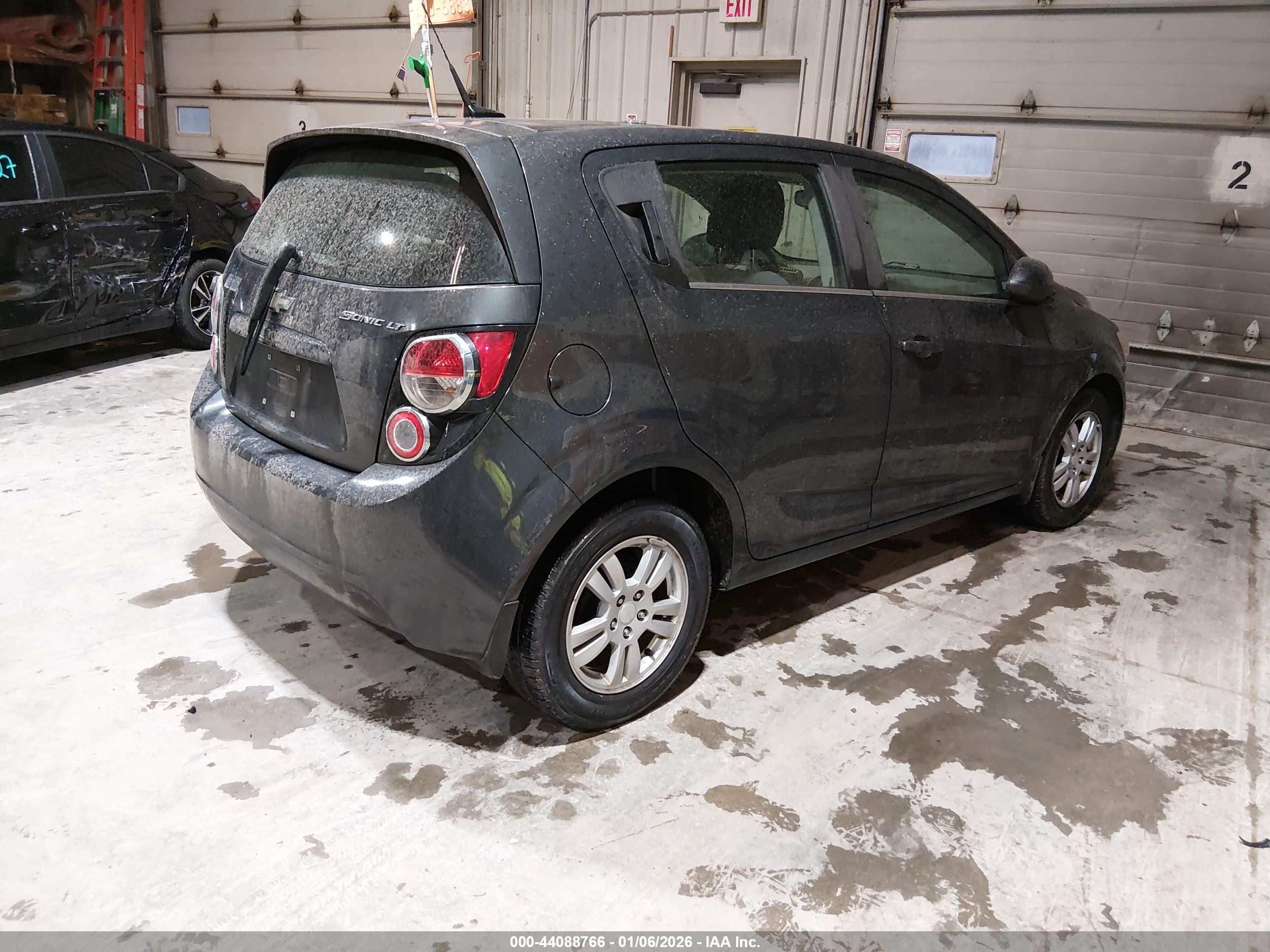CHEVROLET SONIC image 4