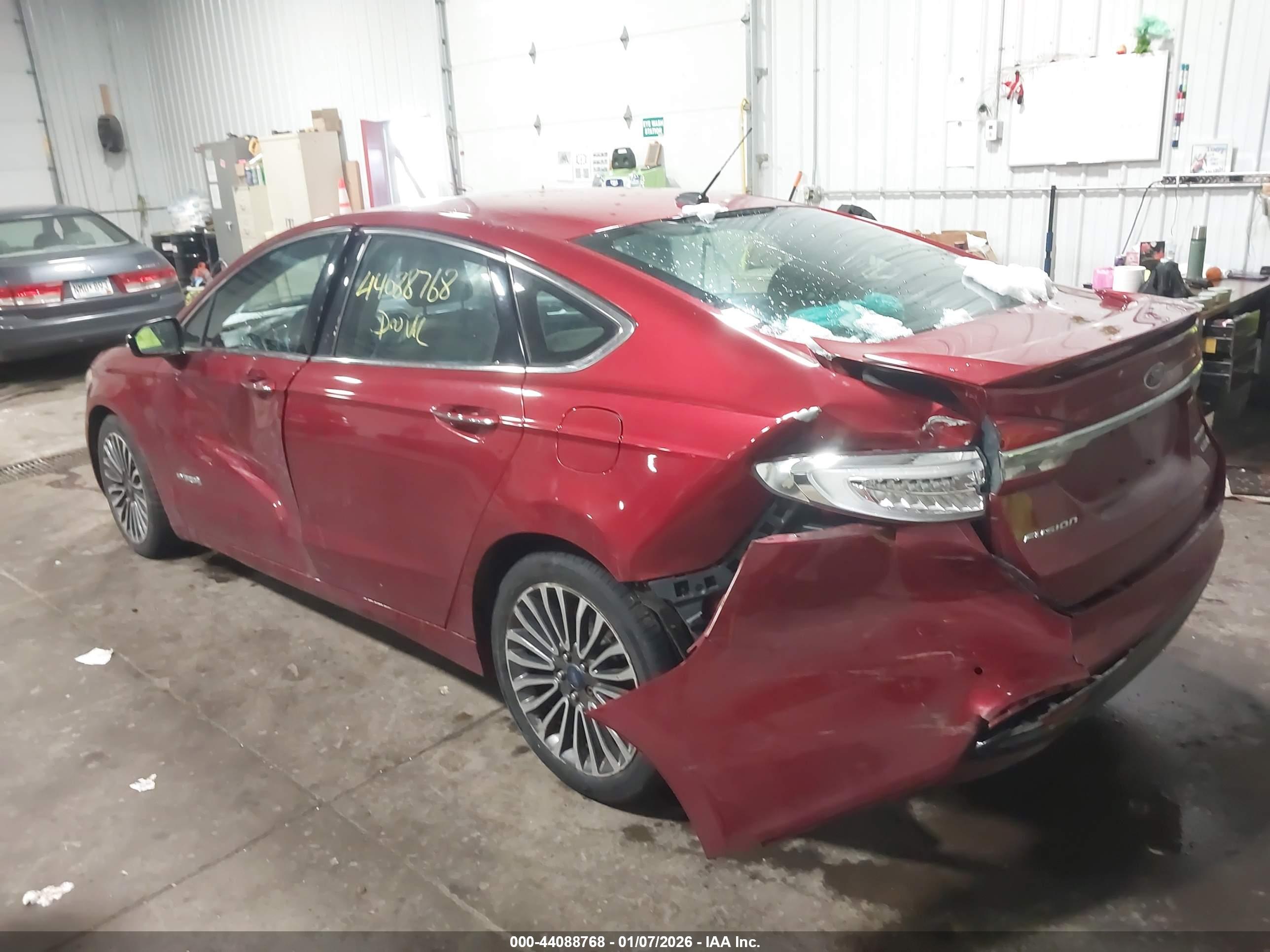FORD FUSION image 3