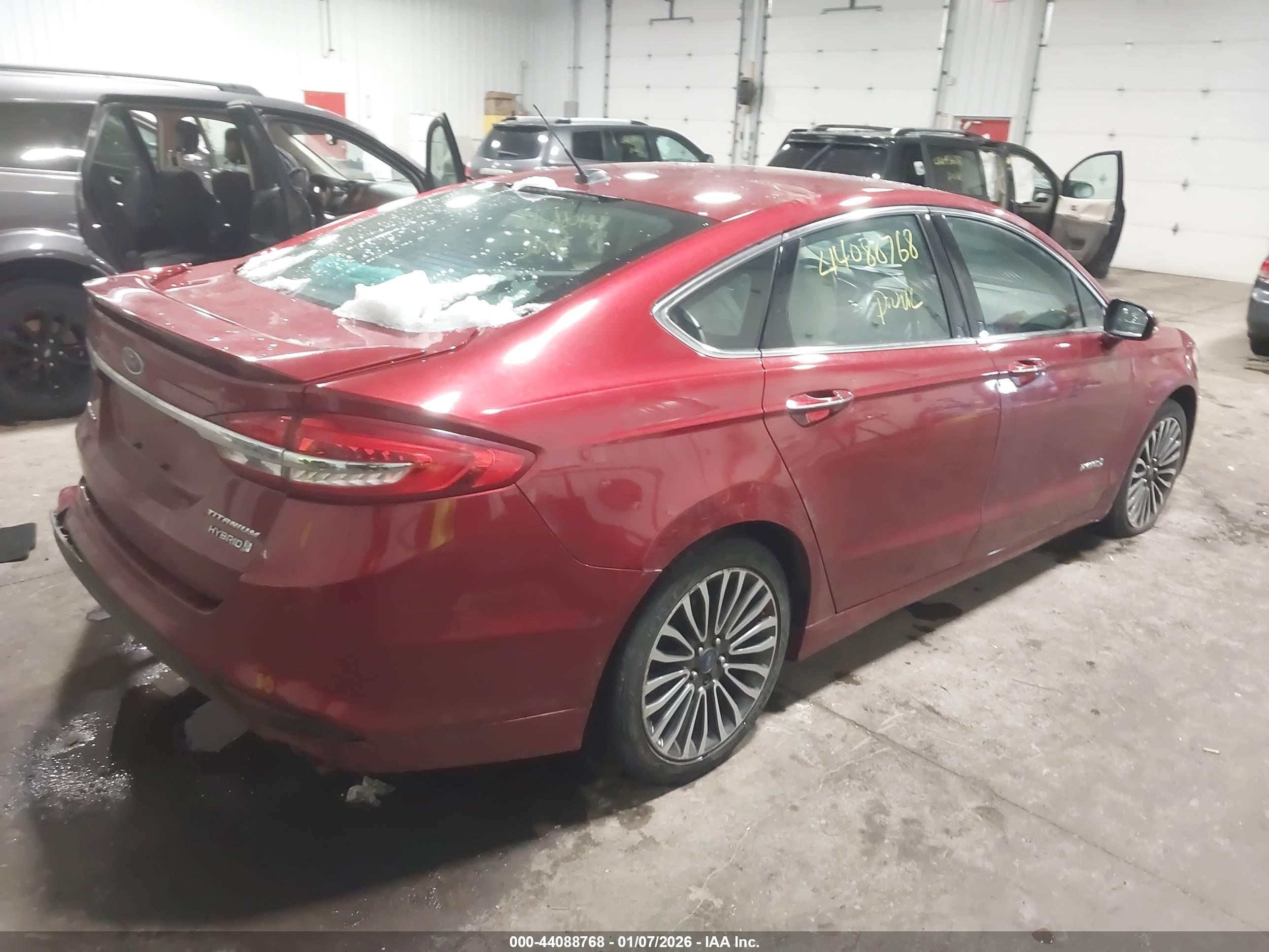 FORD FUSION image 4