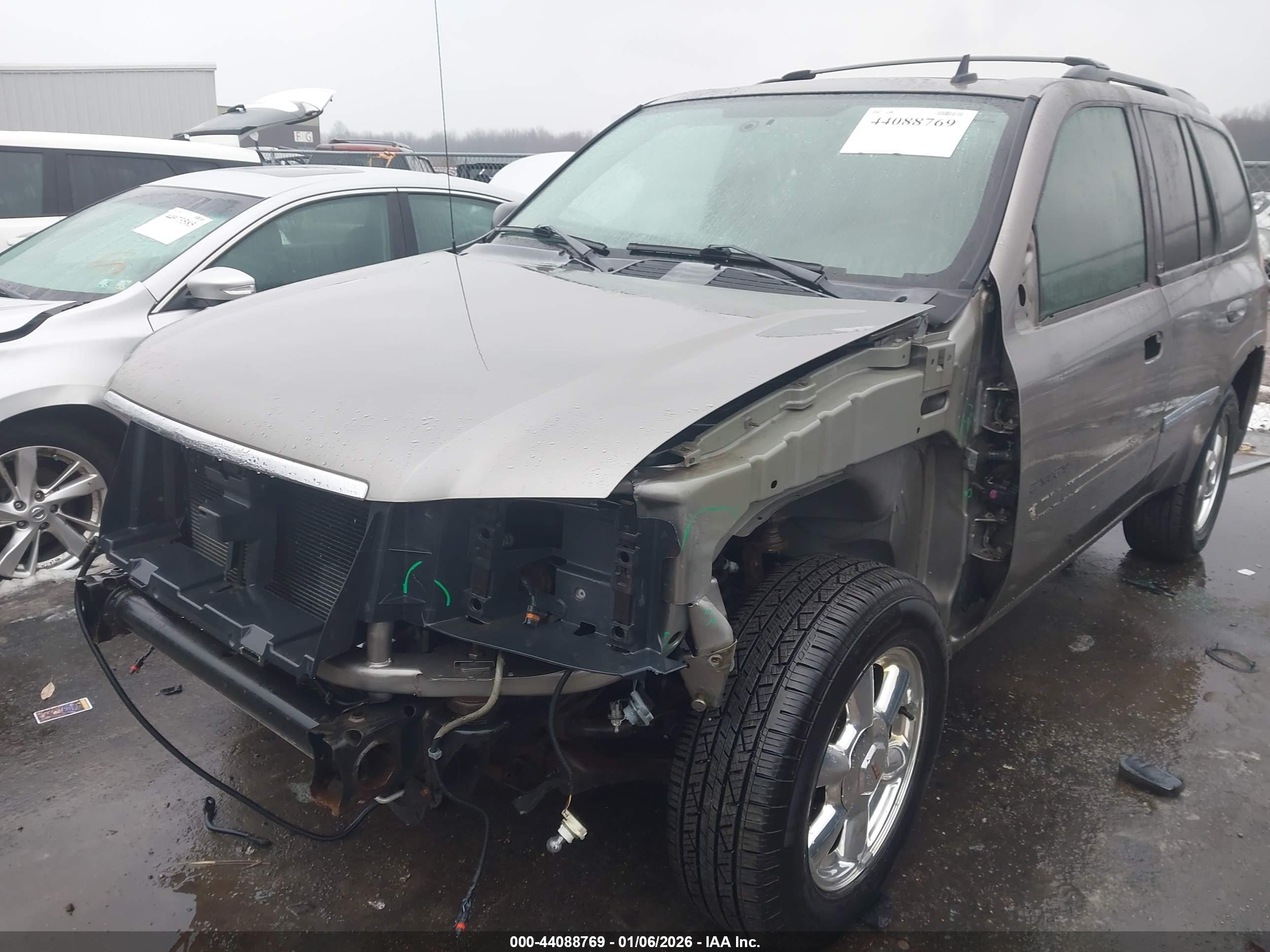 GMC ENVOY image 6
