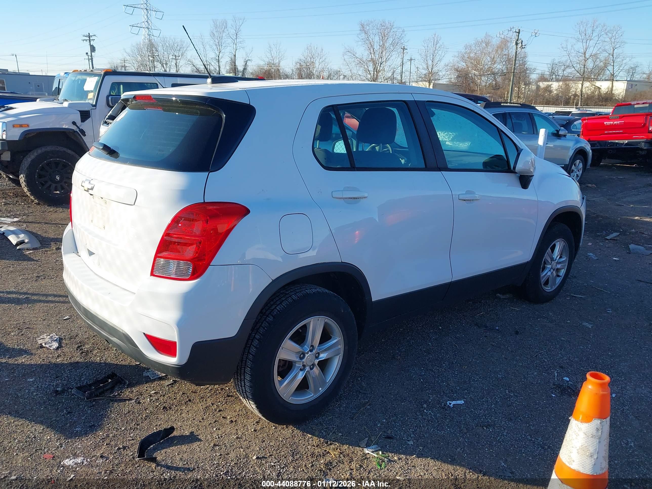 CHEVROLET TRAX image 4
