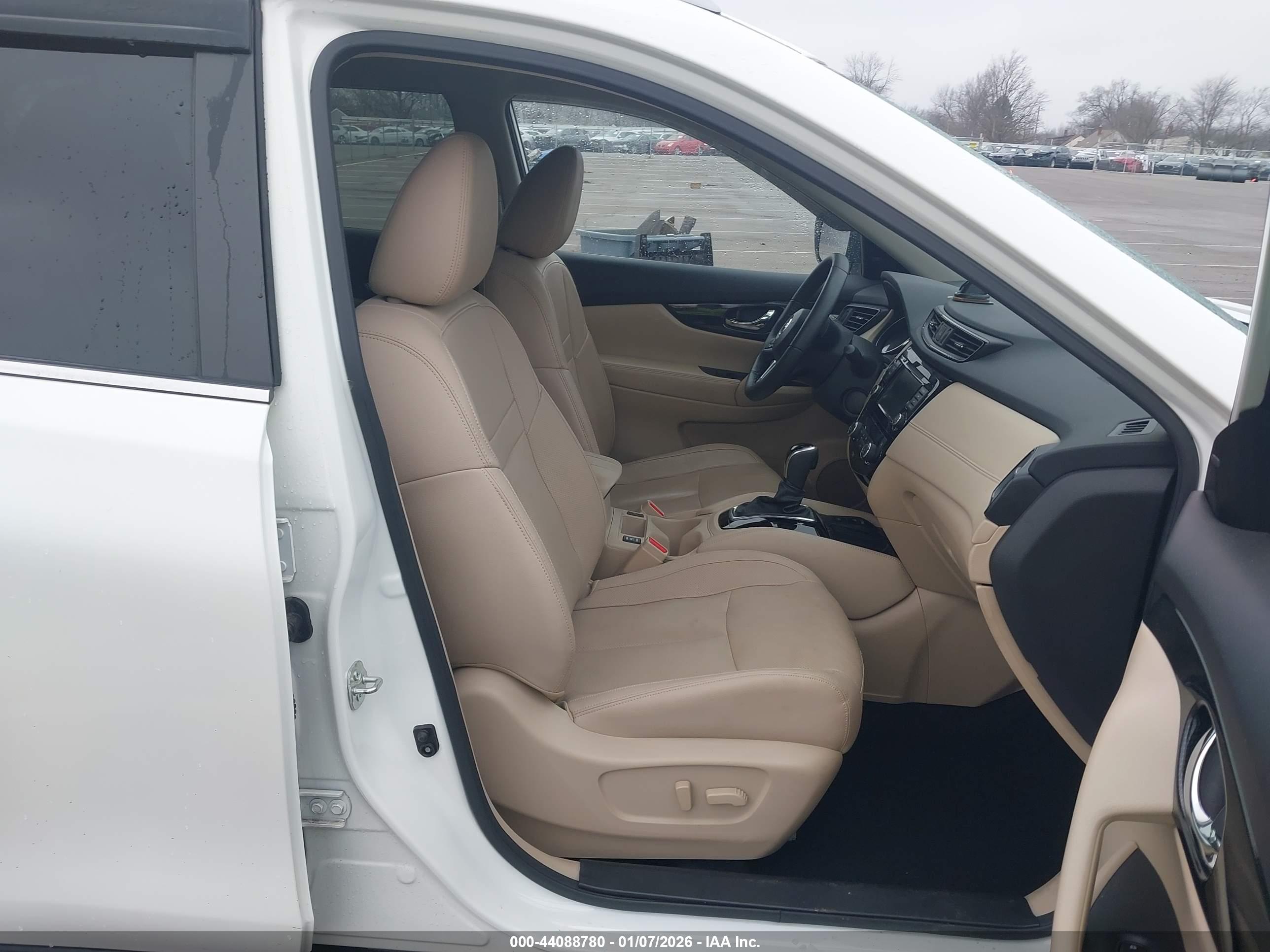 NISSAN ROGUE image 5