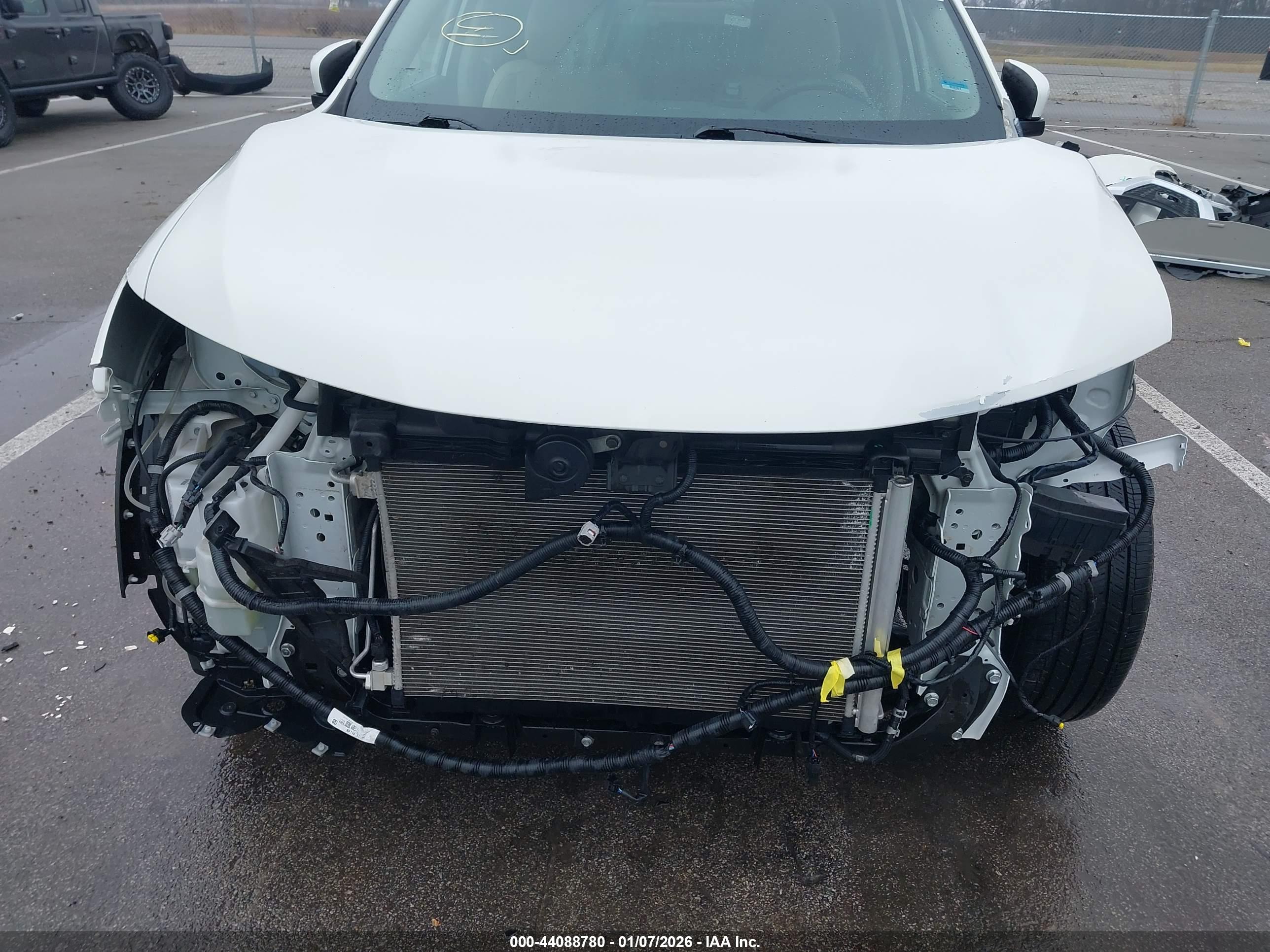 NISSAN ROGUE image 6