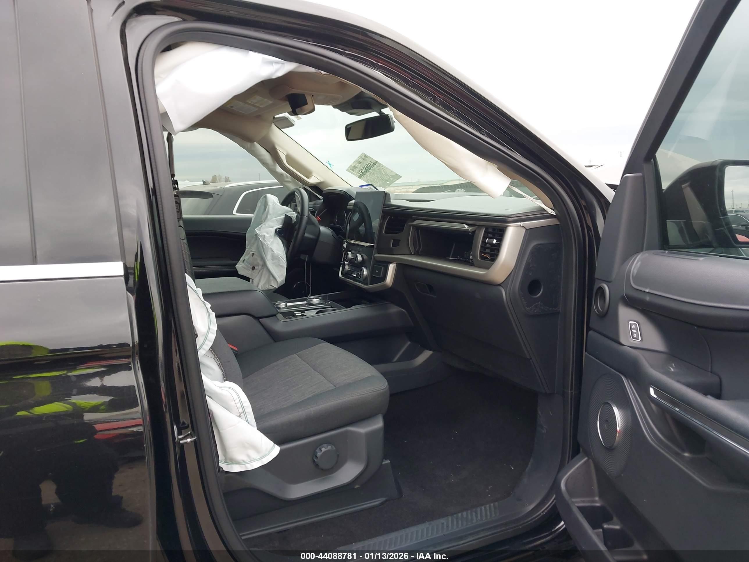 FORD EXPEDITION image 5