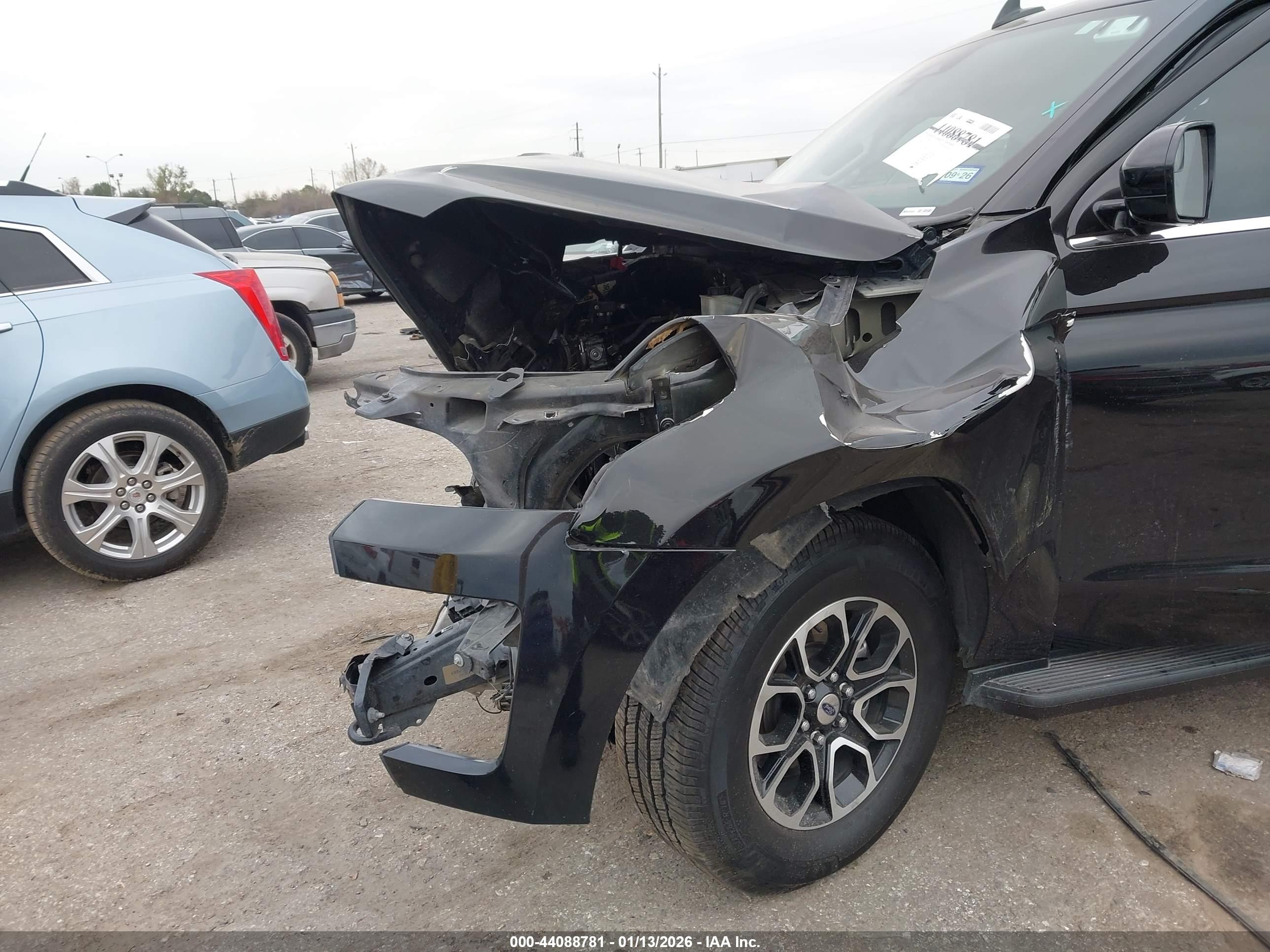 FORD EXPEDITION image 6